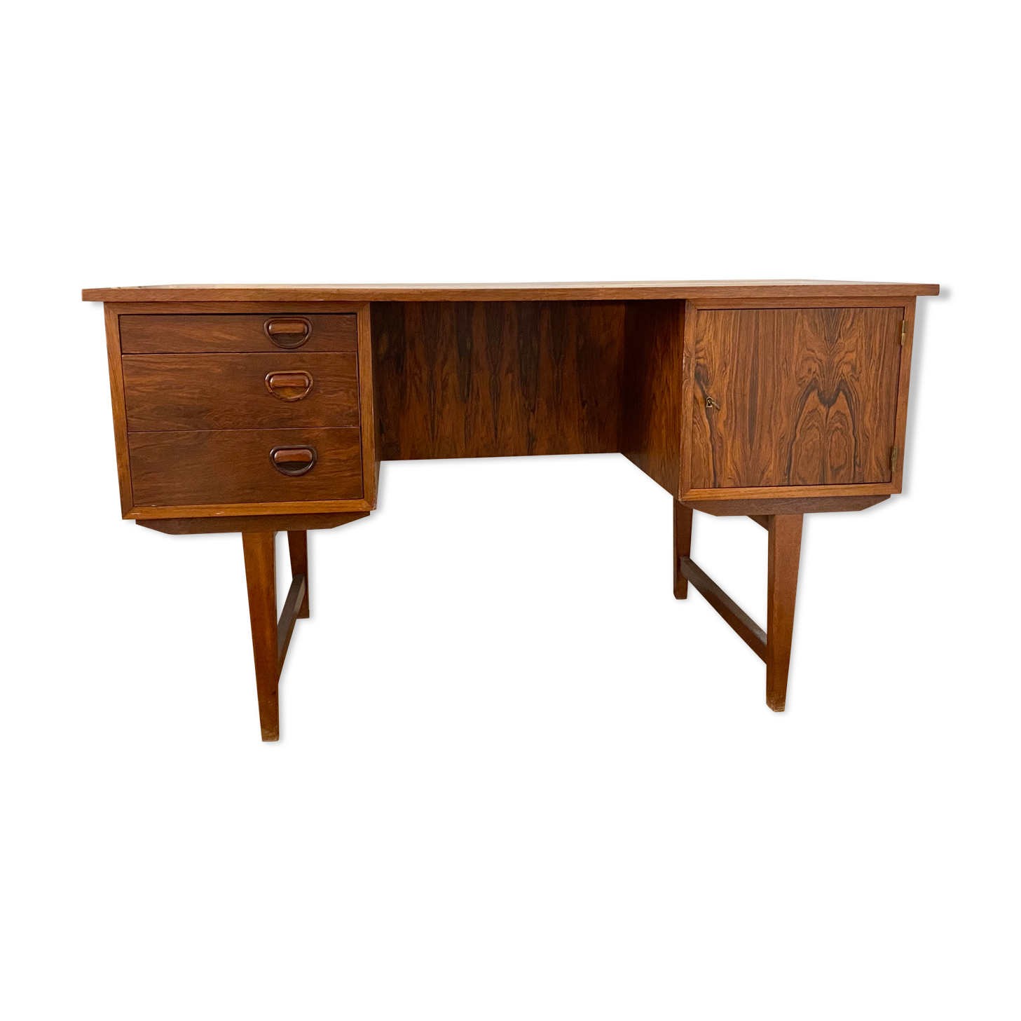 Scandinavian rosewood desk in Rio