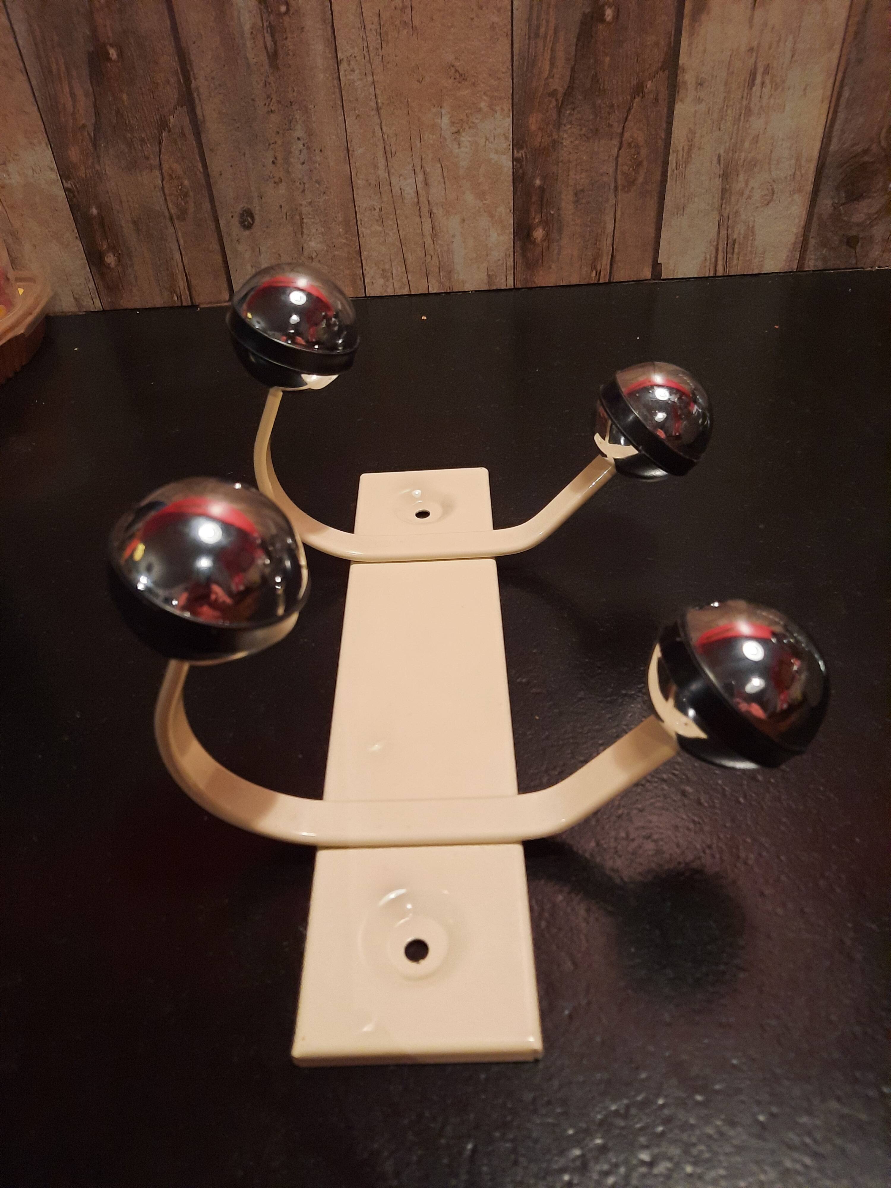 Wall coat holder 2 patères