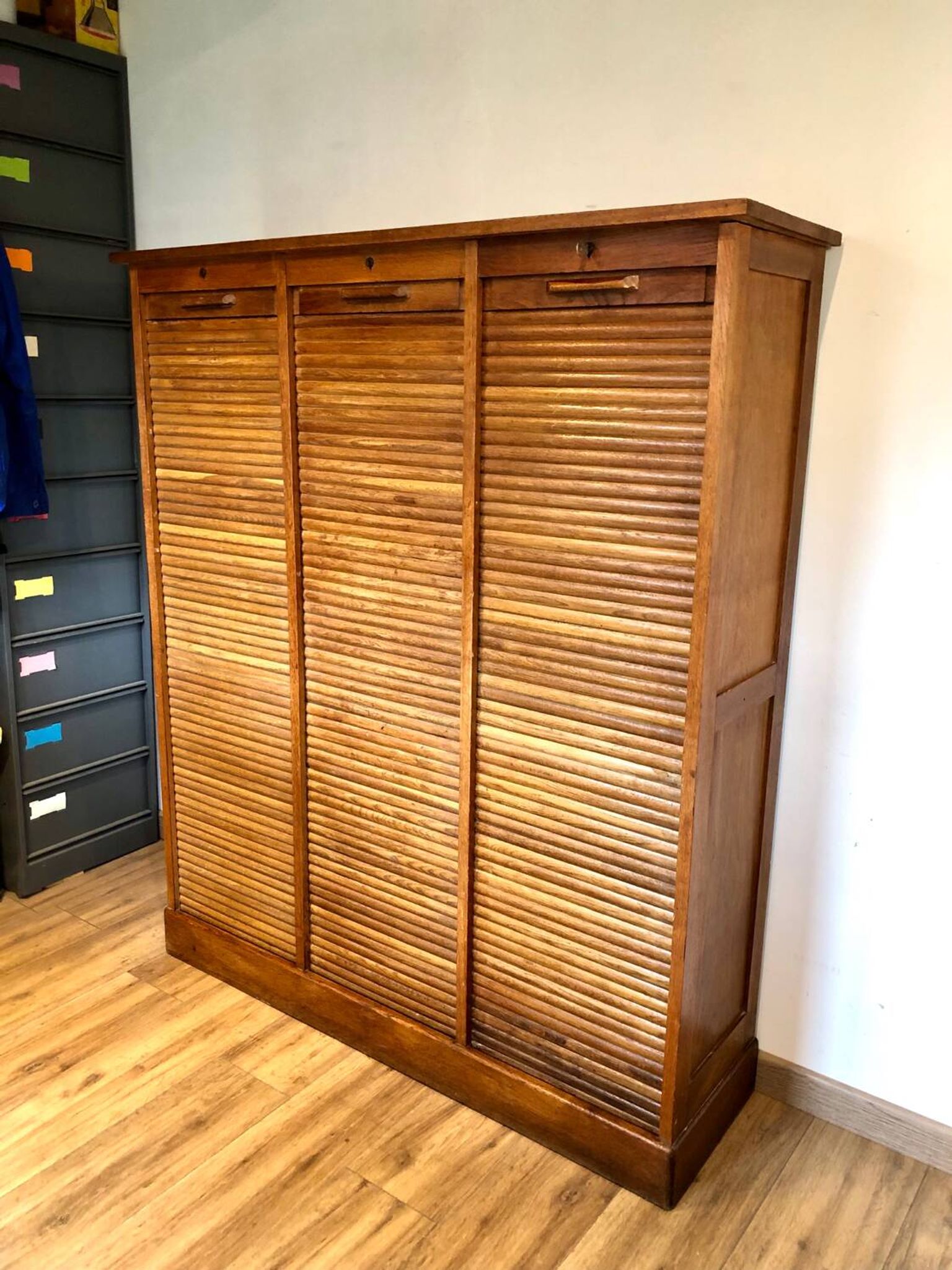 Triple curtain binder
