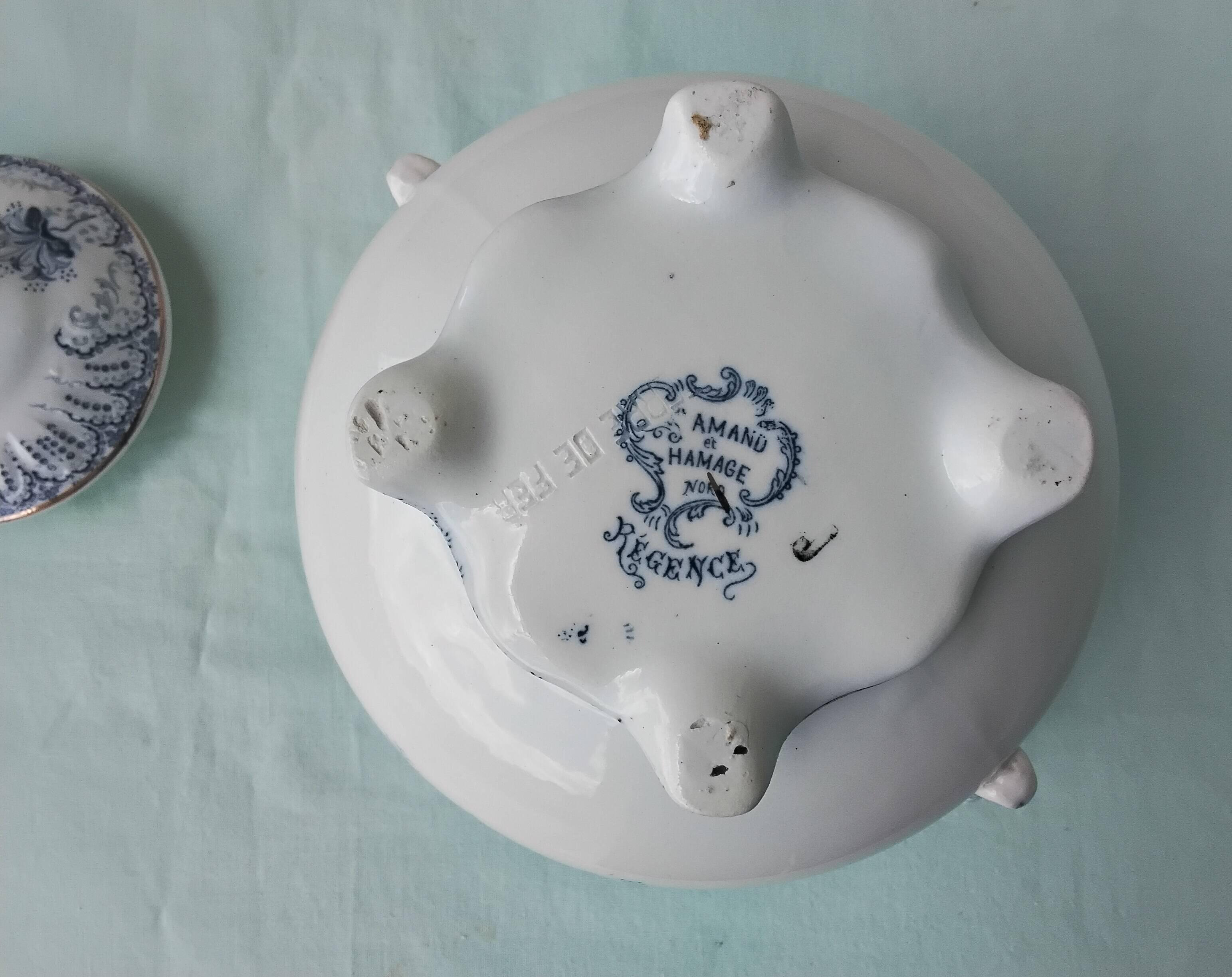 Sugar bowl in Saint Amand ironstone