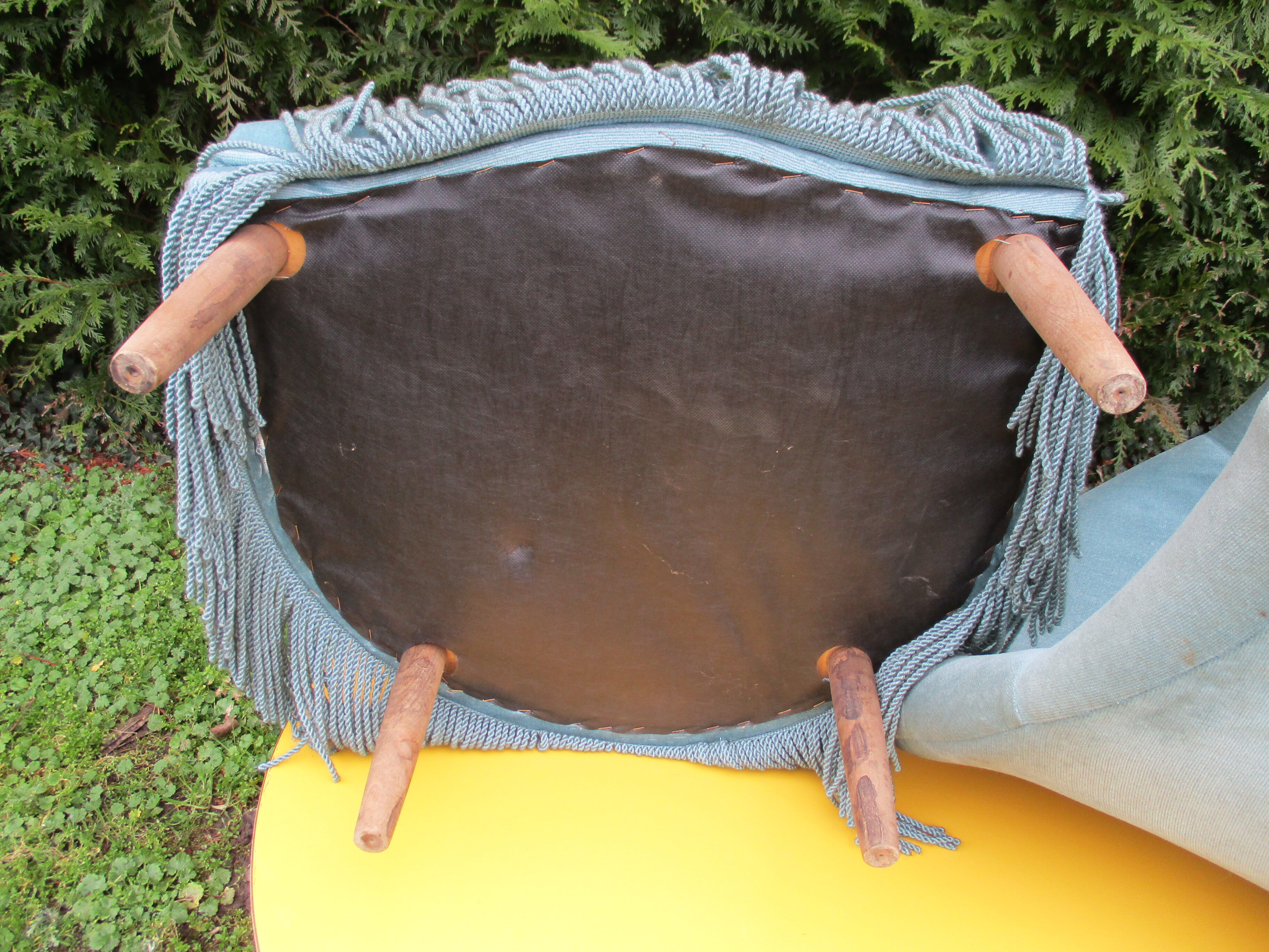 Pair of blue velvet toad armchairs