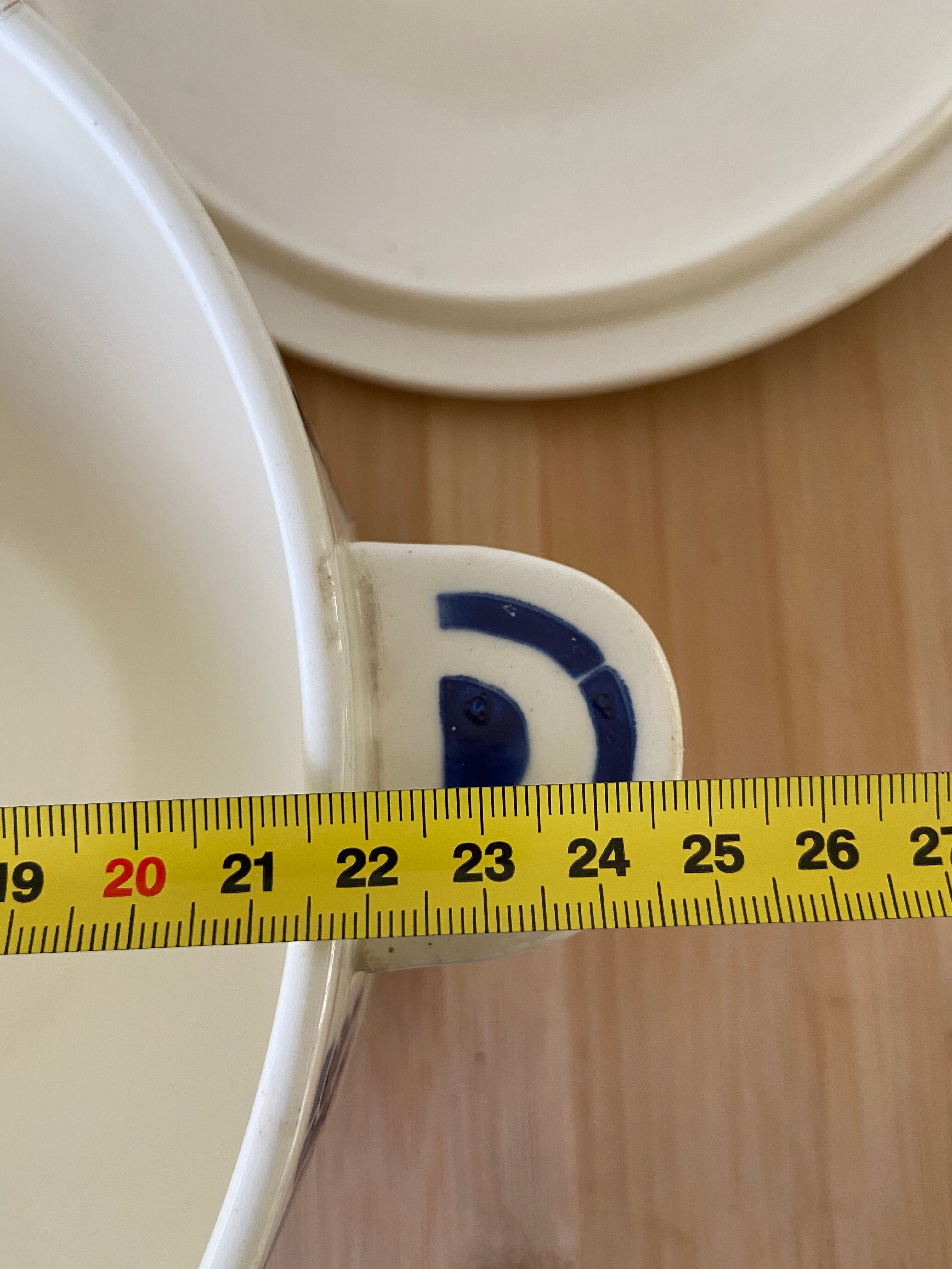 Soupière en porcelaine de limoges forme moderne