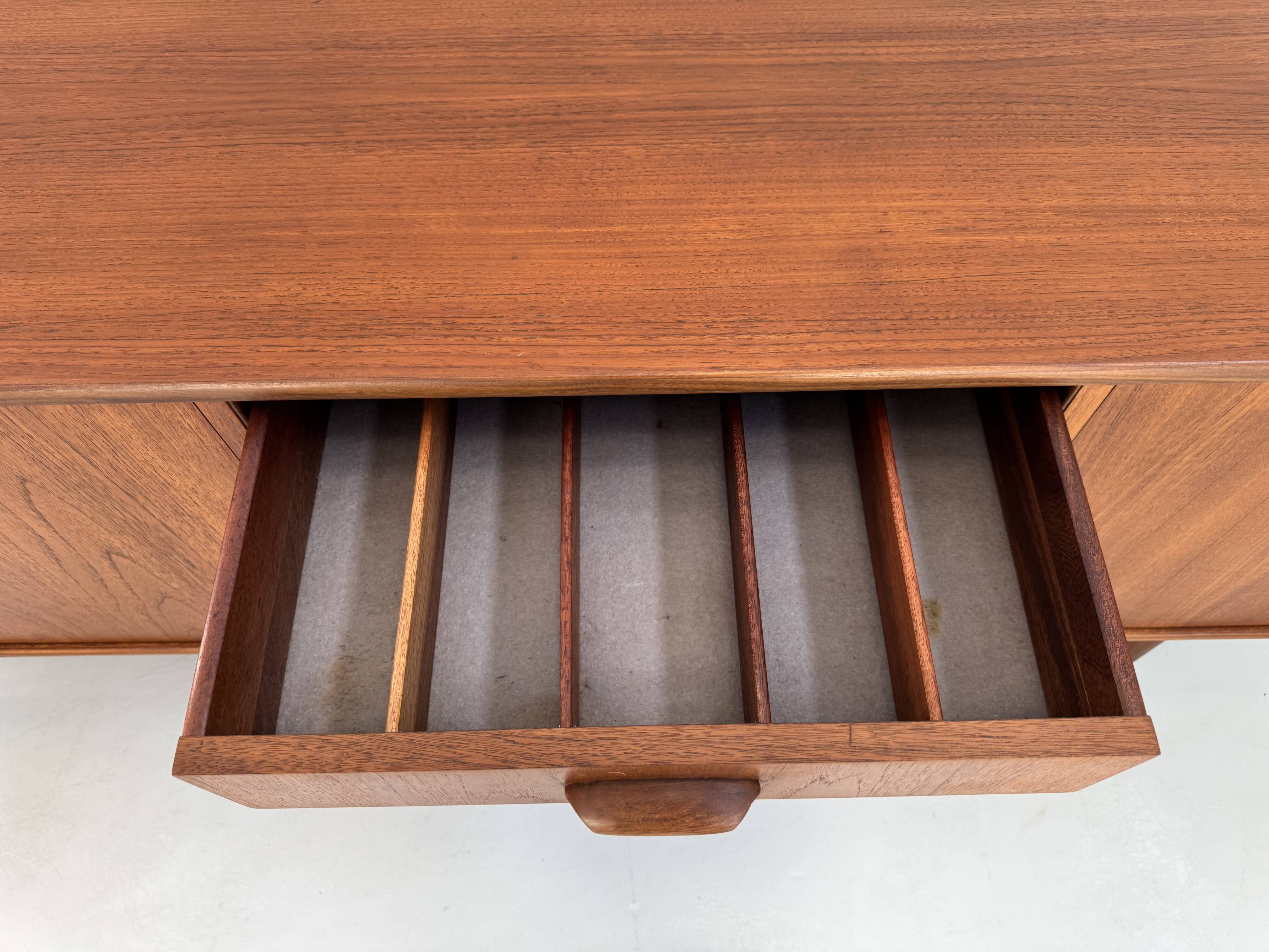 Buffet vintage G-Plan des années 1960