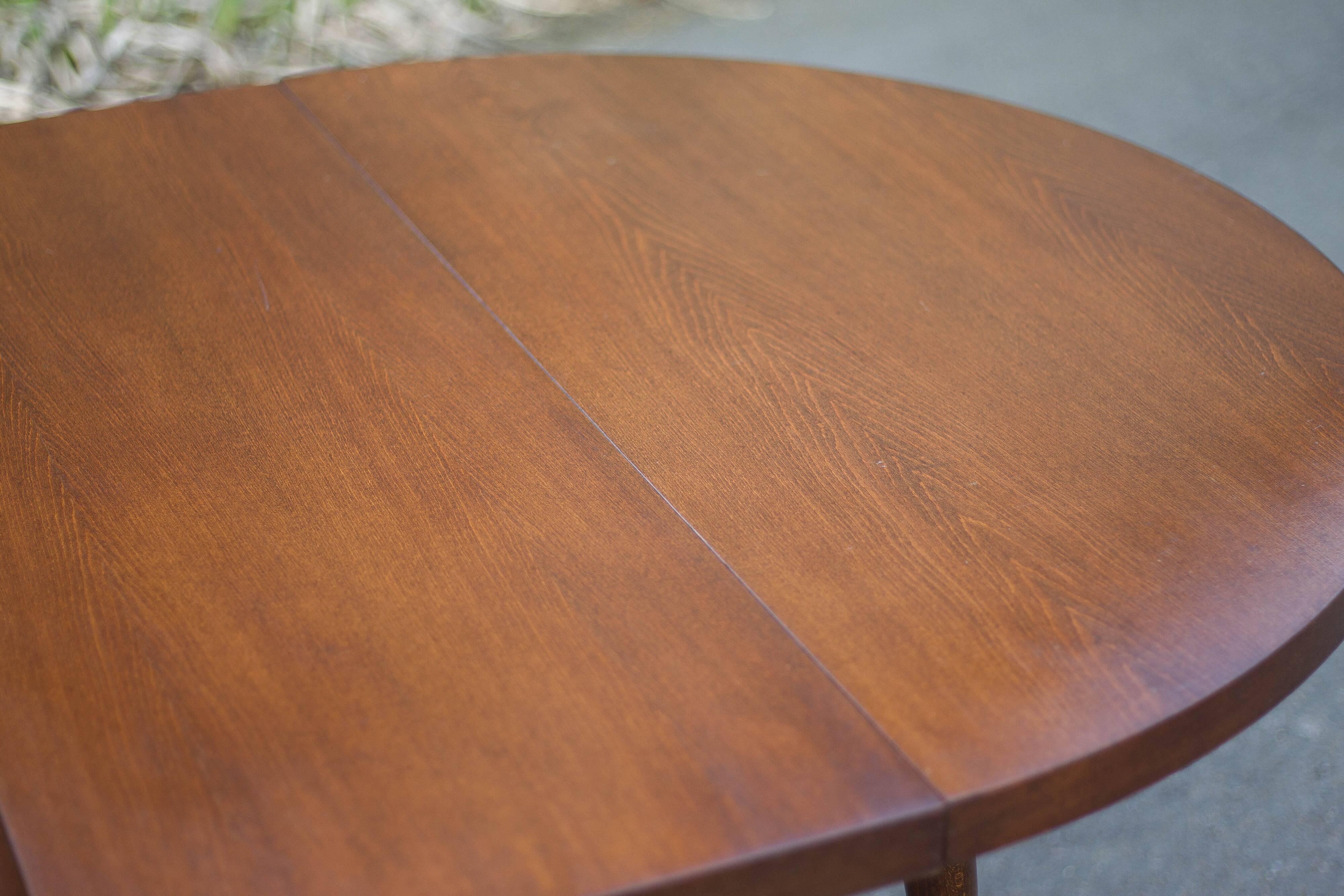 Round wooden table with 1 extension, wooden dining table, dining room table, kitchen table