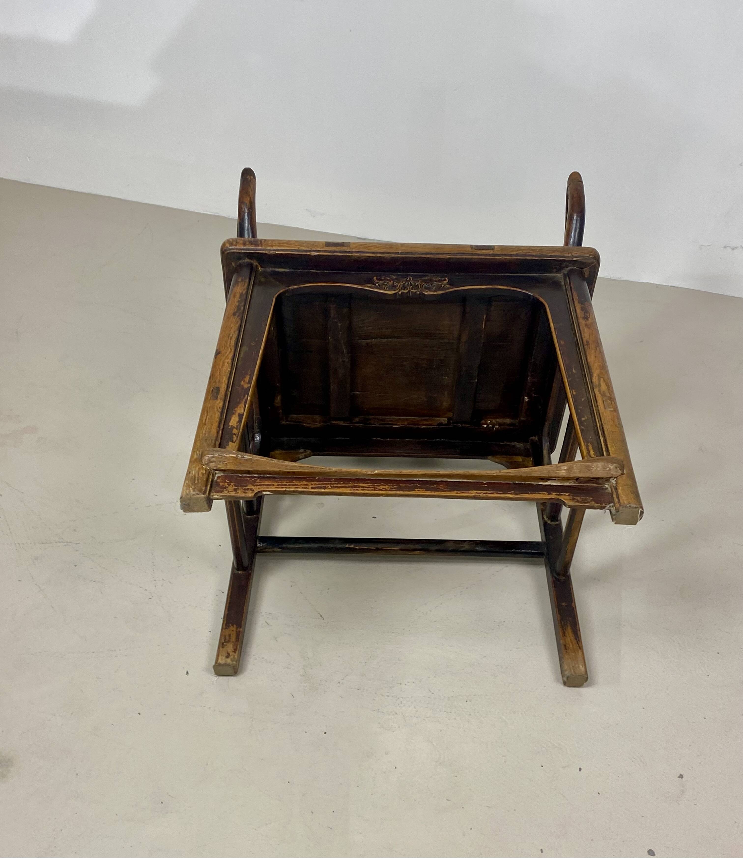 Bonnet de Lettré model chairs in elm, Chinese design, 1900