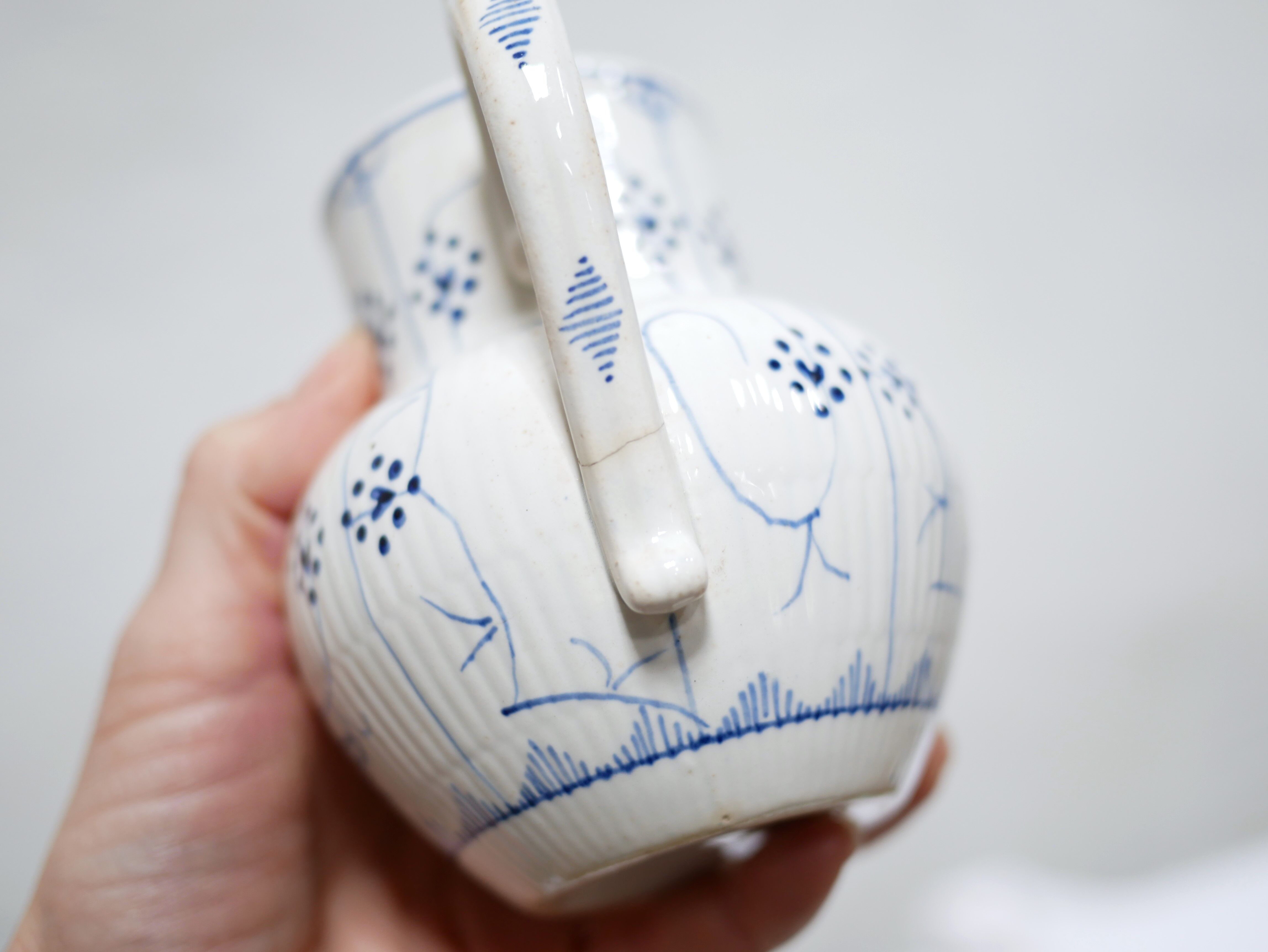 Pot à lait vintage en céramique par la manufacture Sarreguemines
