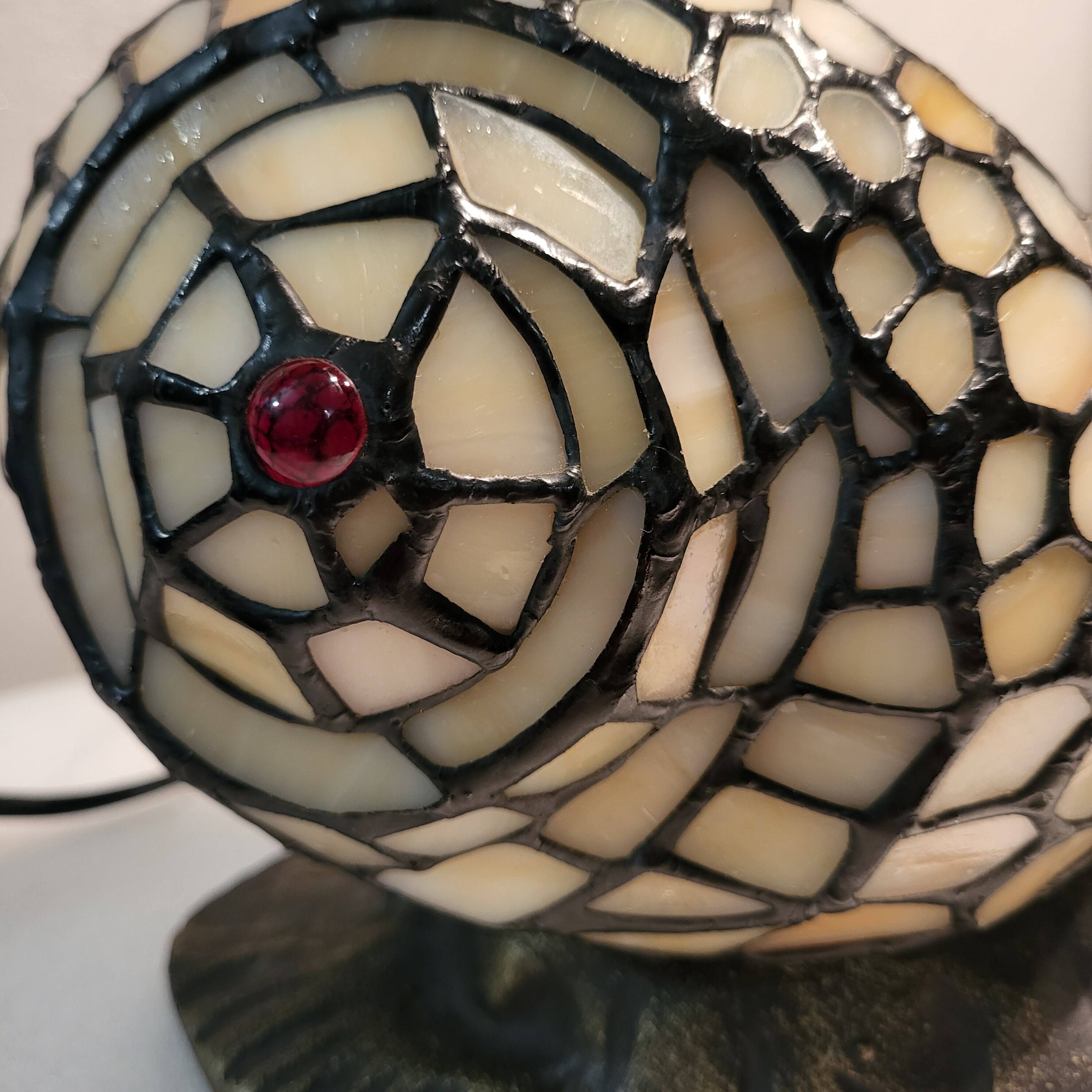 Lampe escargot en vitrail, style Tiffany, Honsel leuchten