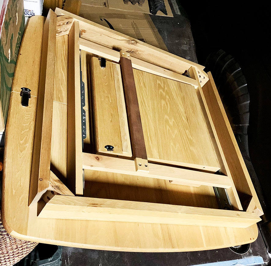 Solid oak extension table scandinavian style