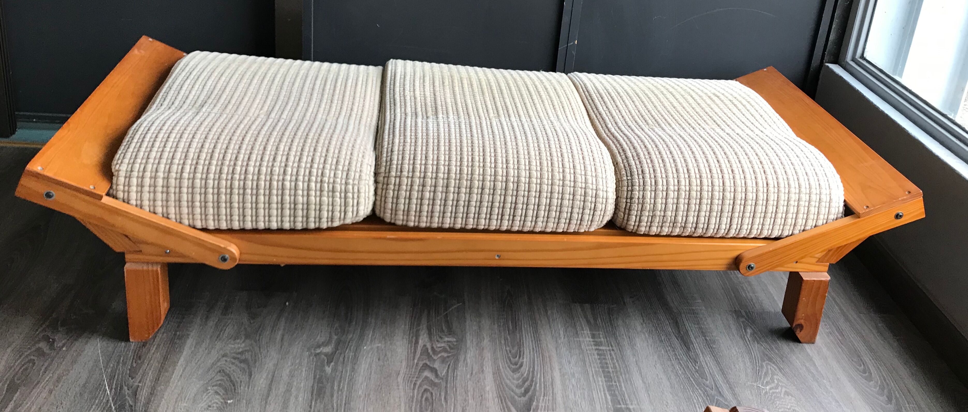 Sofa day bed vintage light wood