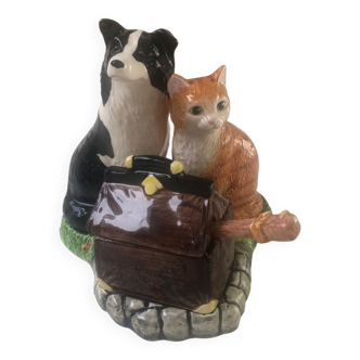 Salière, poivrière et moutardier, chien, chat