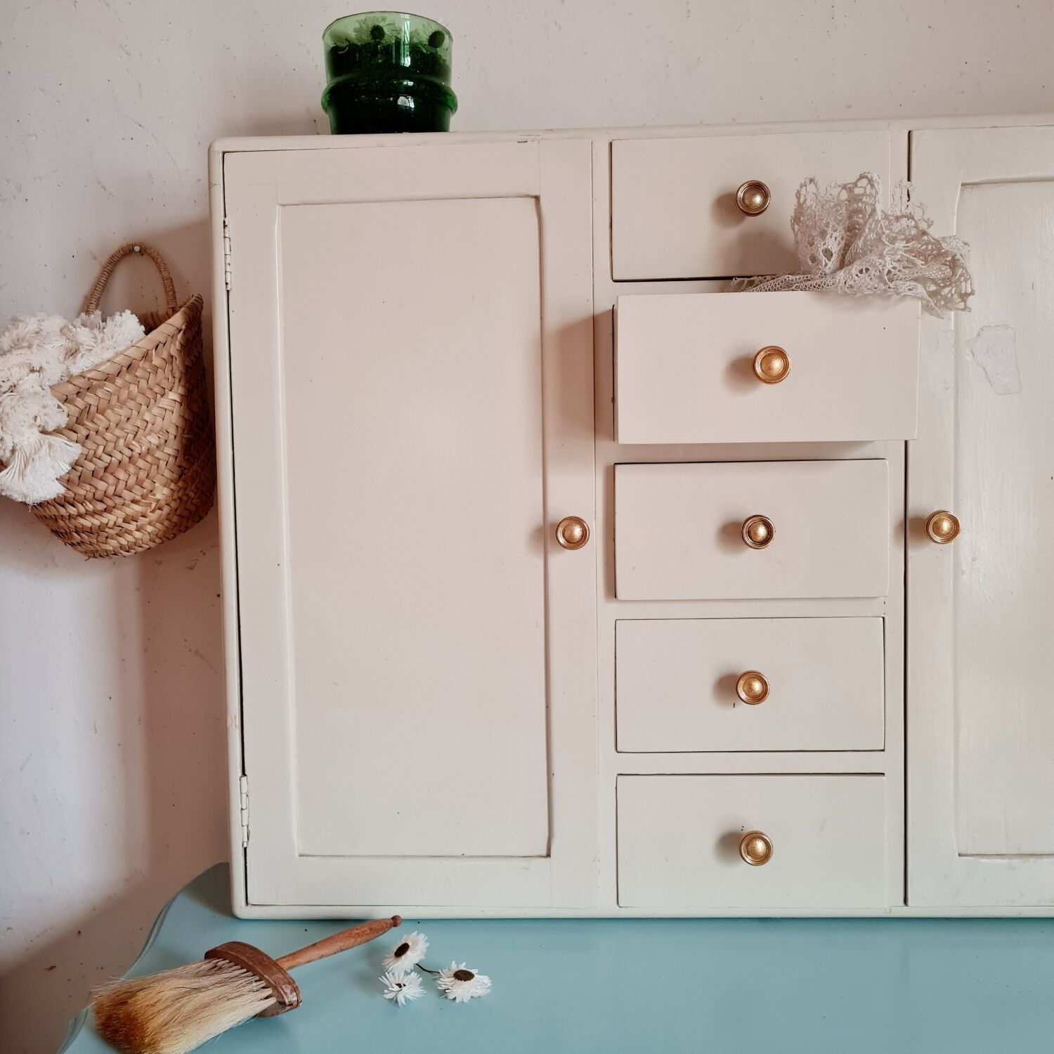 White antique medicine cabinet