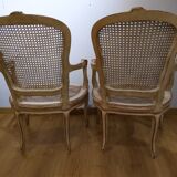 Paire de fauteuils cannés de style louis XV