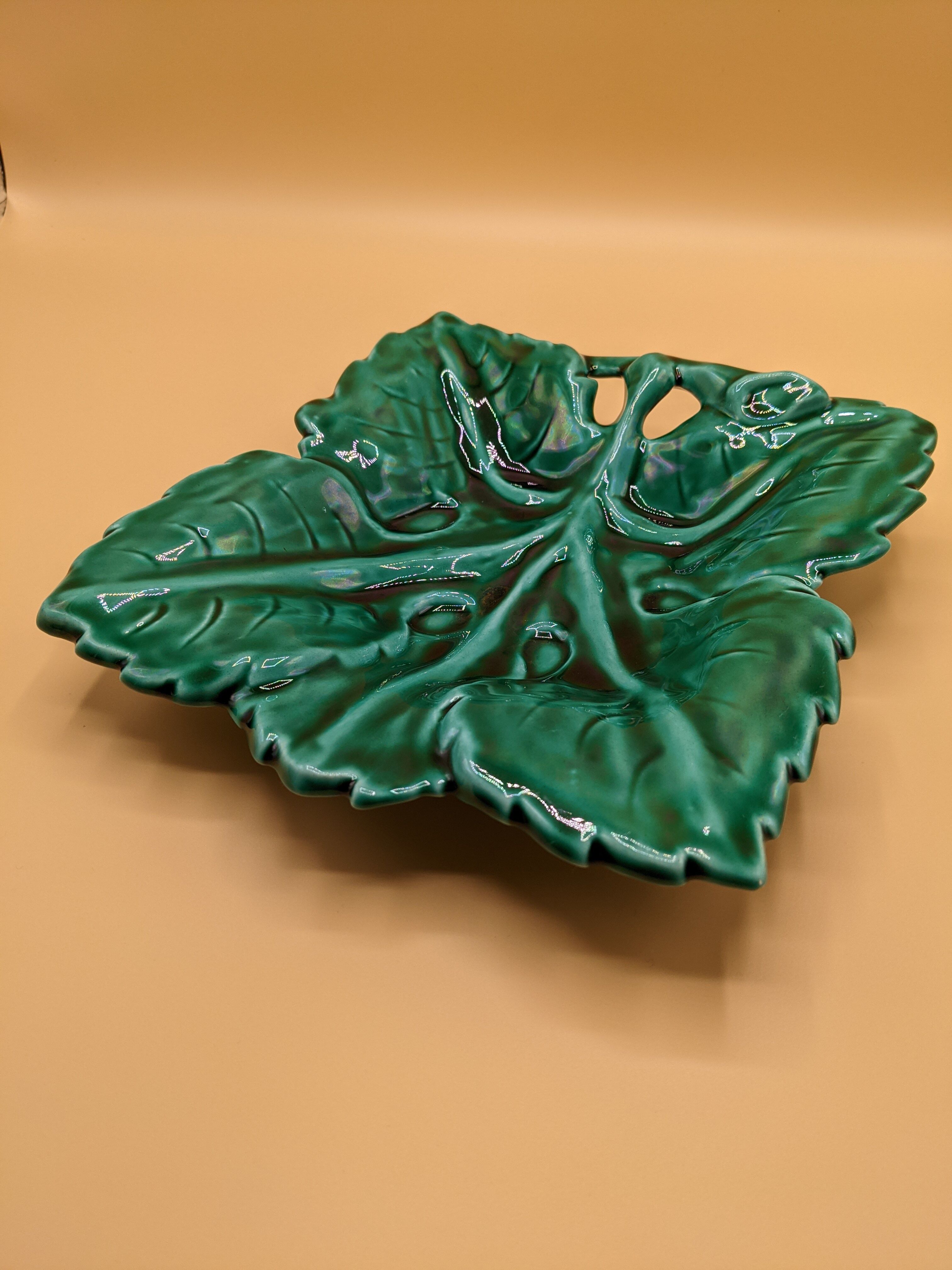 Square dish, french royal barbotine leaf