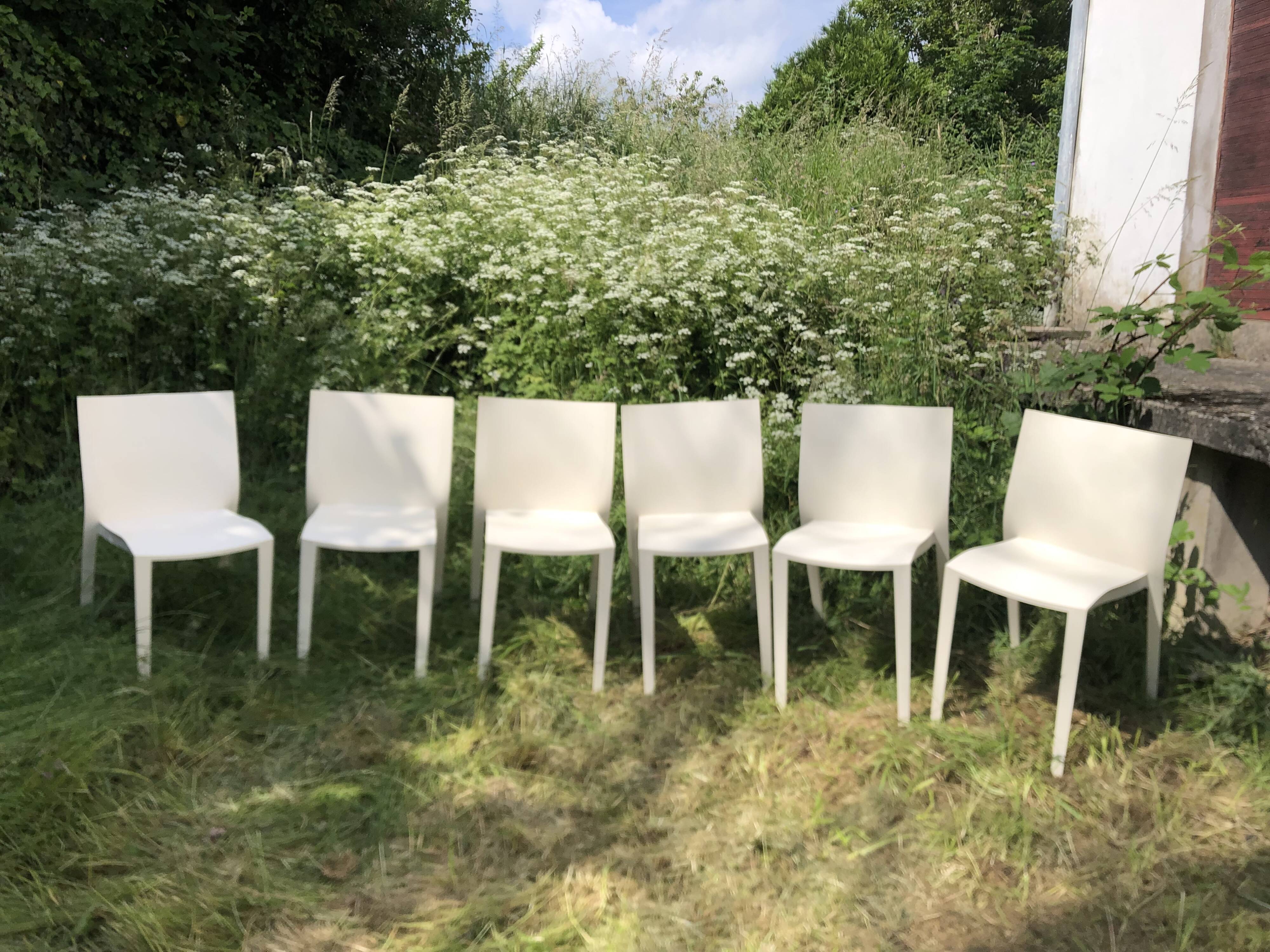 Chaises blanches Slick Slick Philippe Starck XO Design années 80