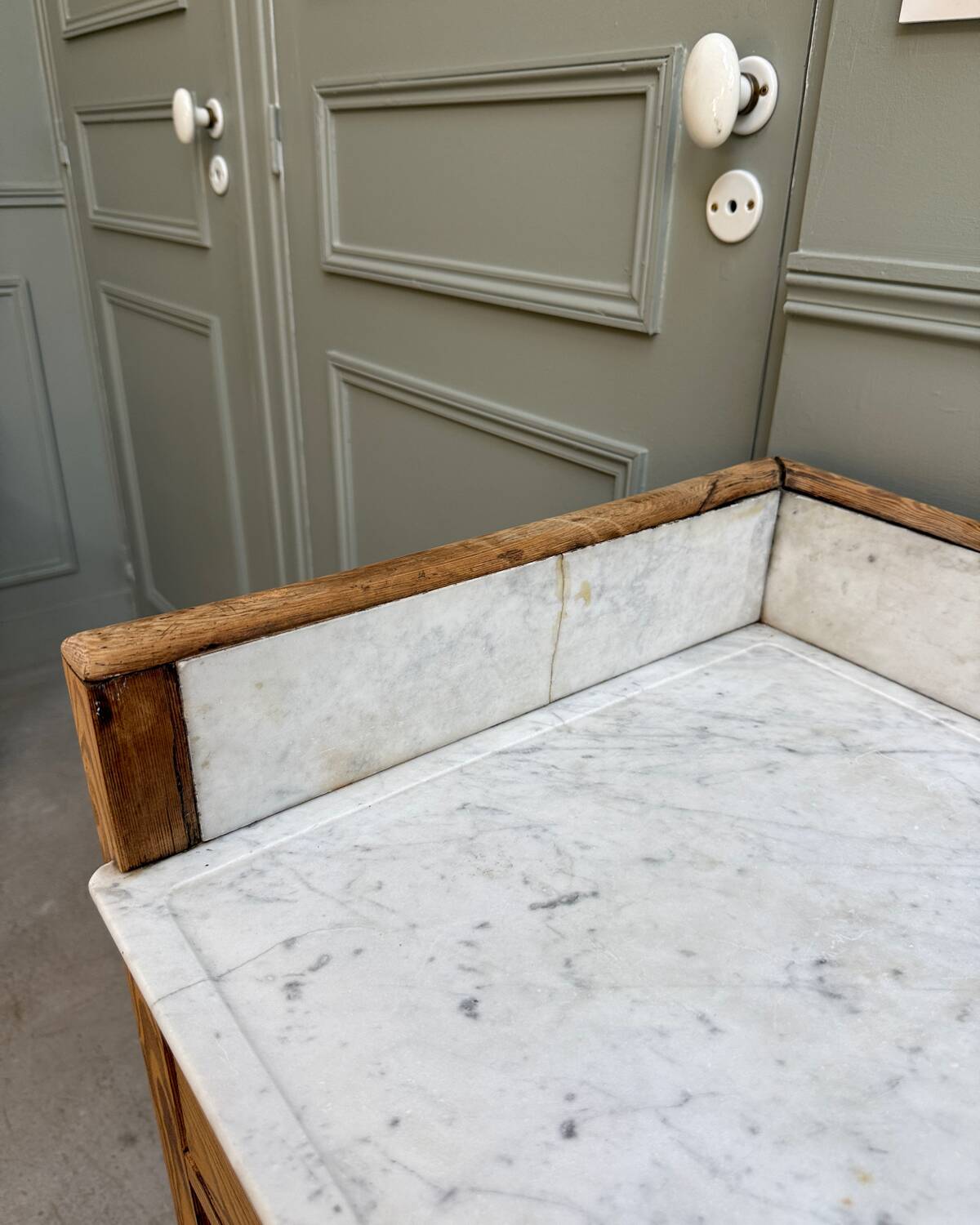 Old bathroom furniture (renovated)