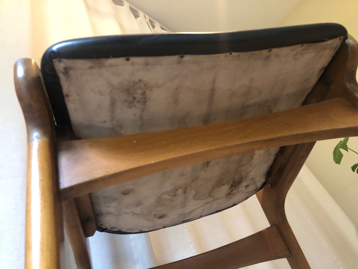 Scandinavian chair in black skai and wood