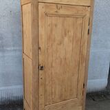 Armoire parisienne en bois naturel