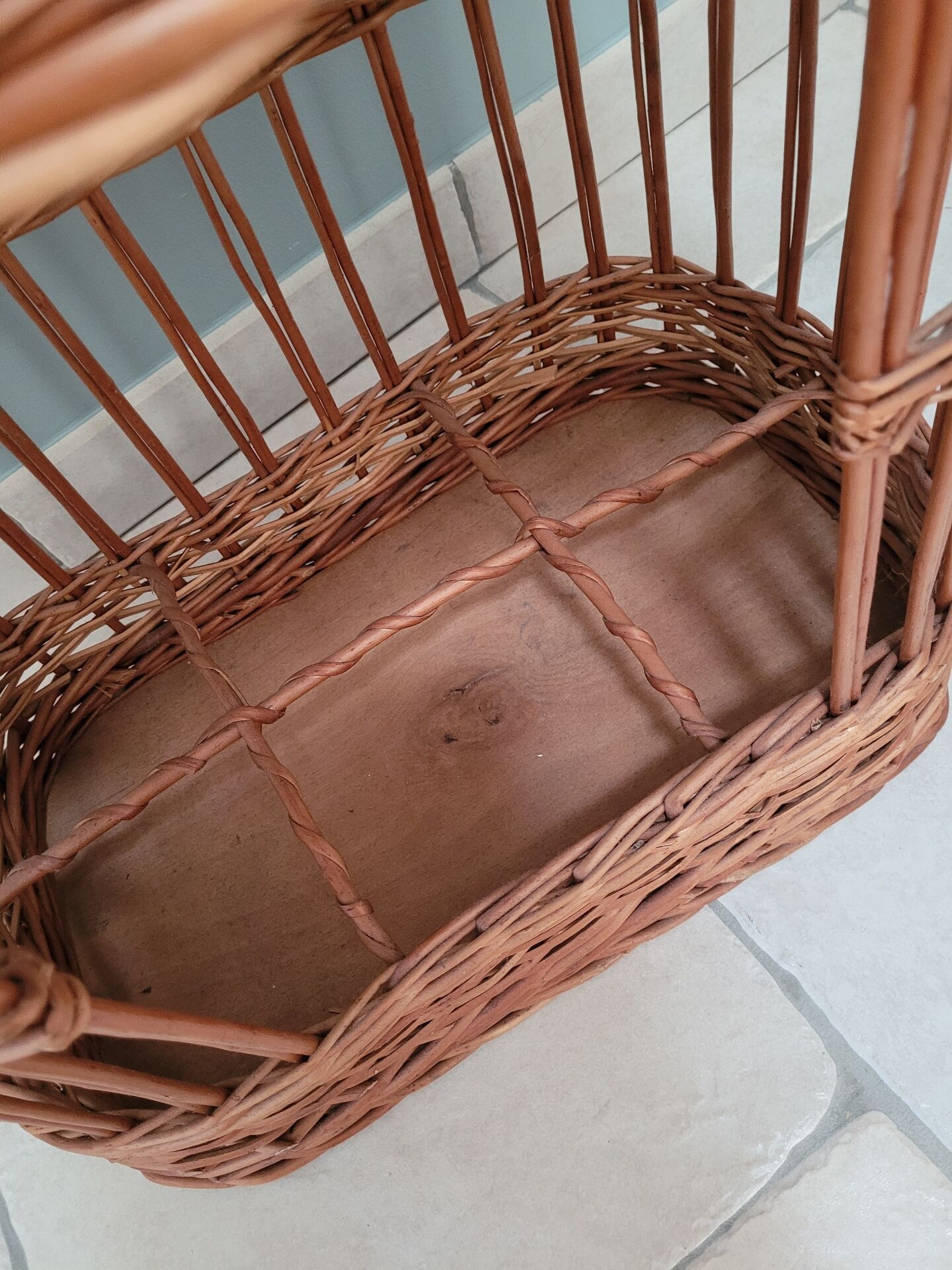 basket bar