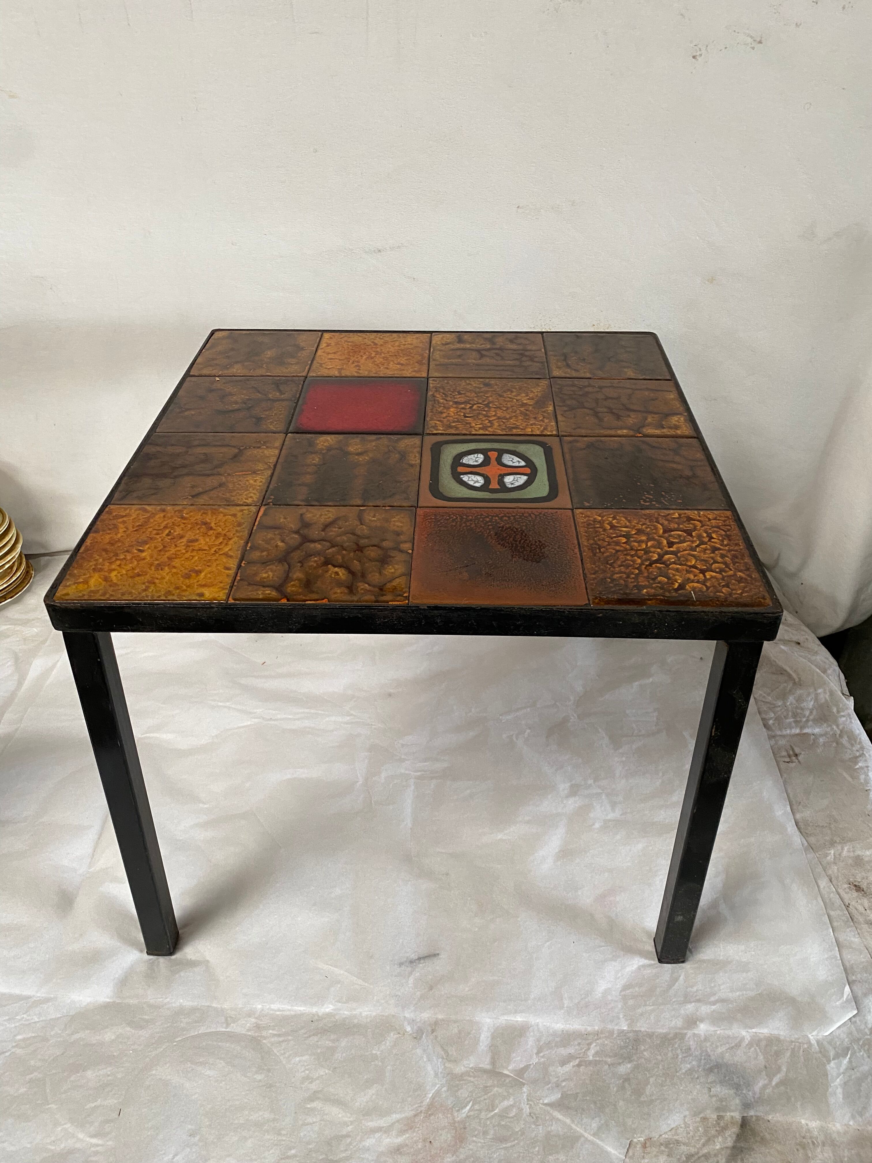 Ceramic side coffee table