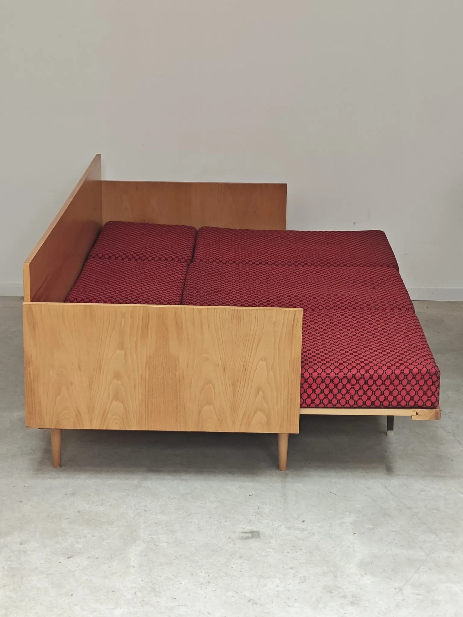Folding bench Daybed sofa red and black fabric Libena Ex Teh
