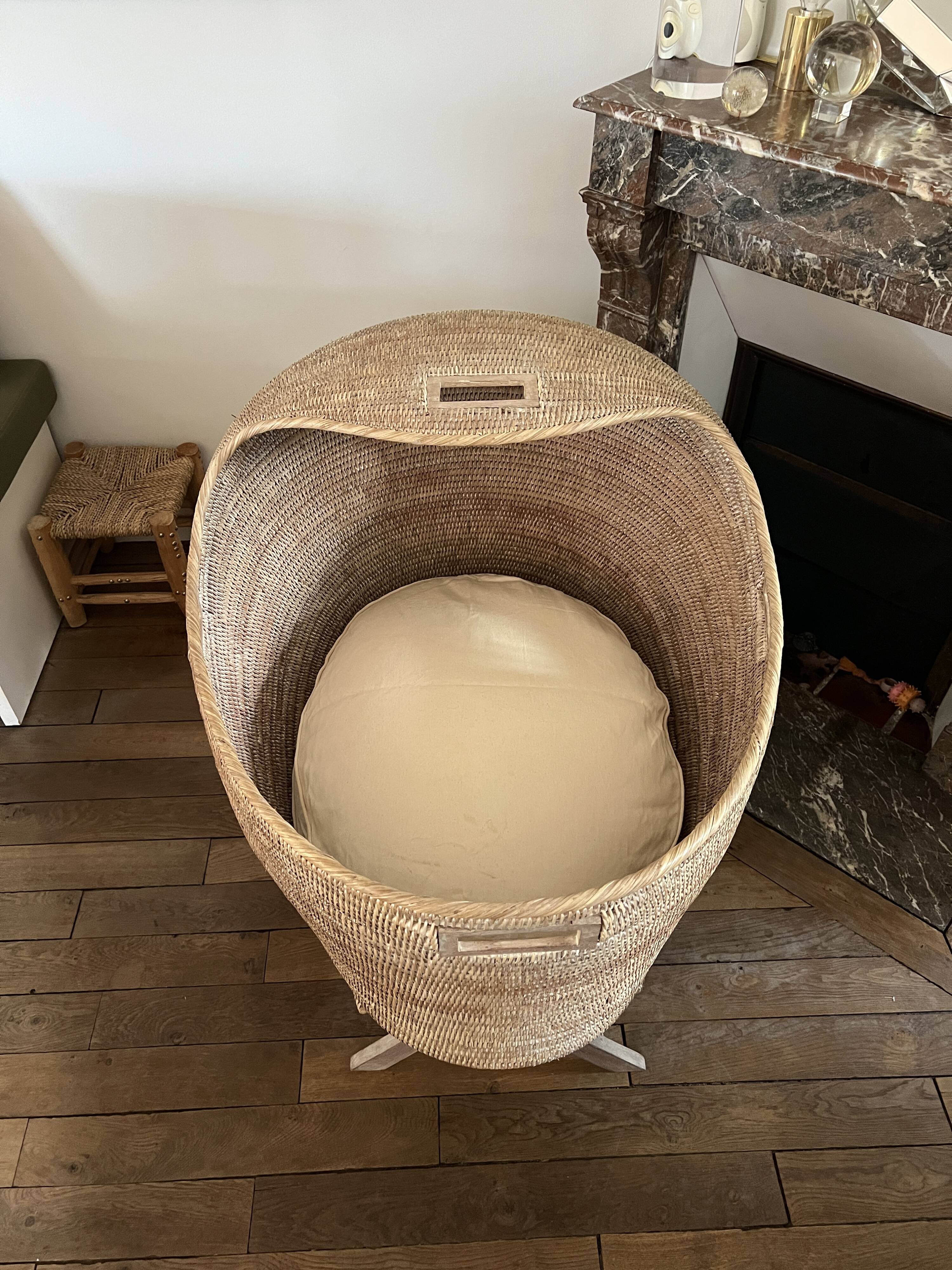 Cocoon Cradle