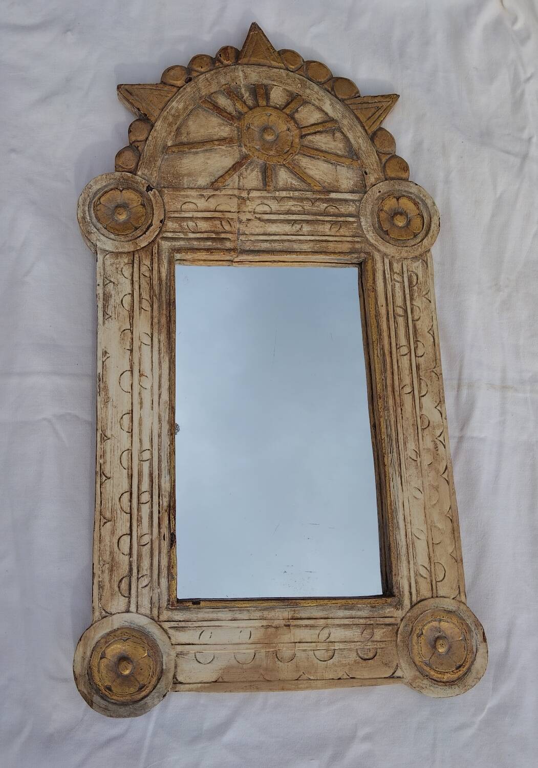 Antique carved wooden mirror – Indian craftsmanship – Authentic patina