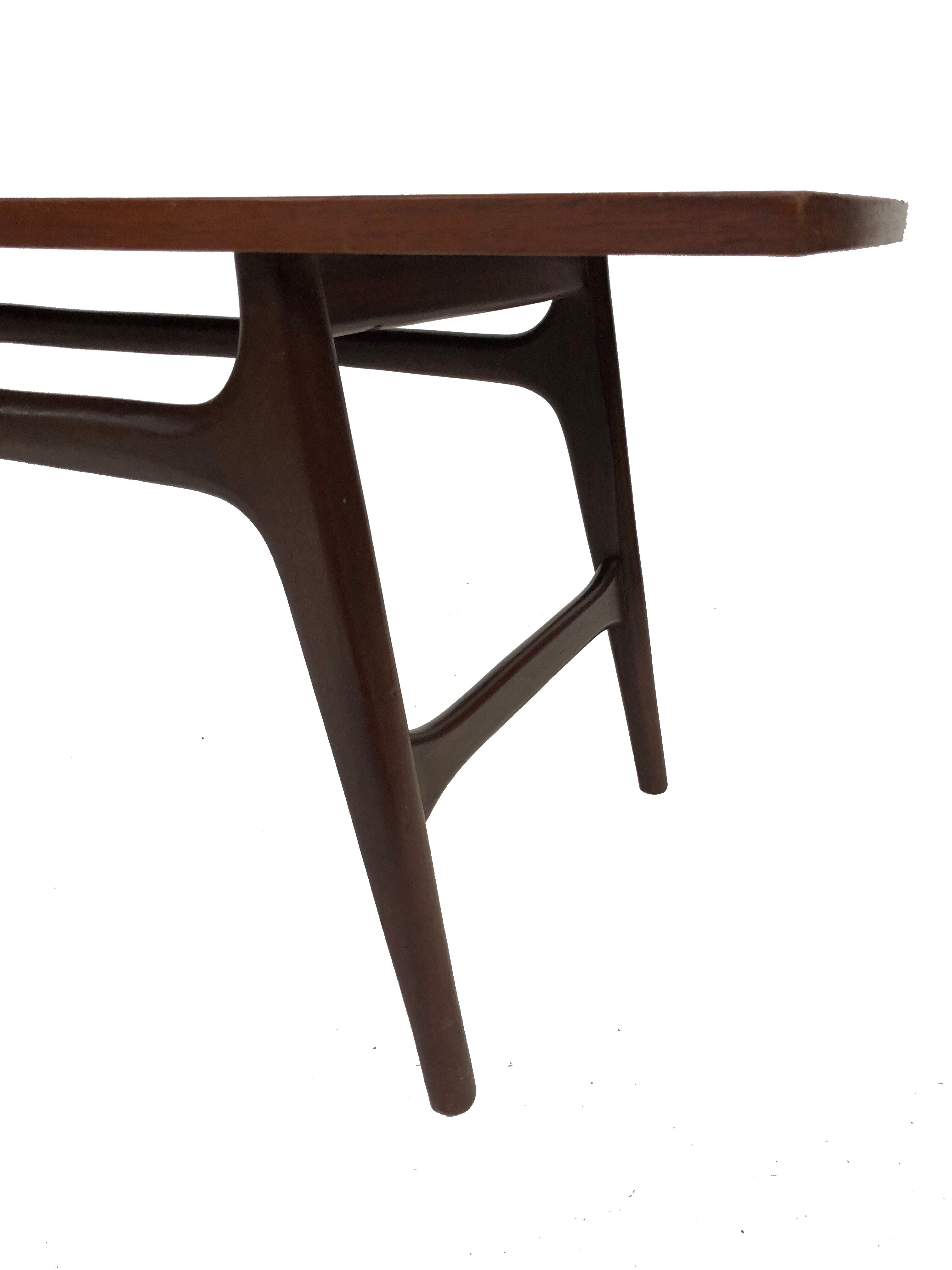 Coffee table Louis van Teeffelen Webe model 21