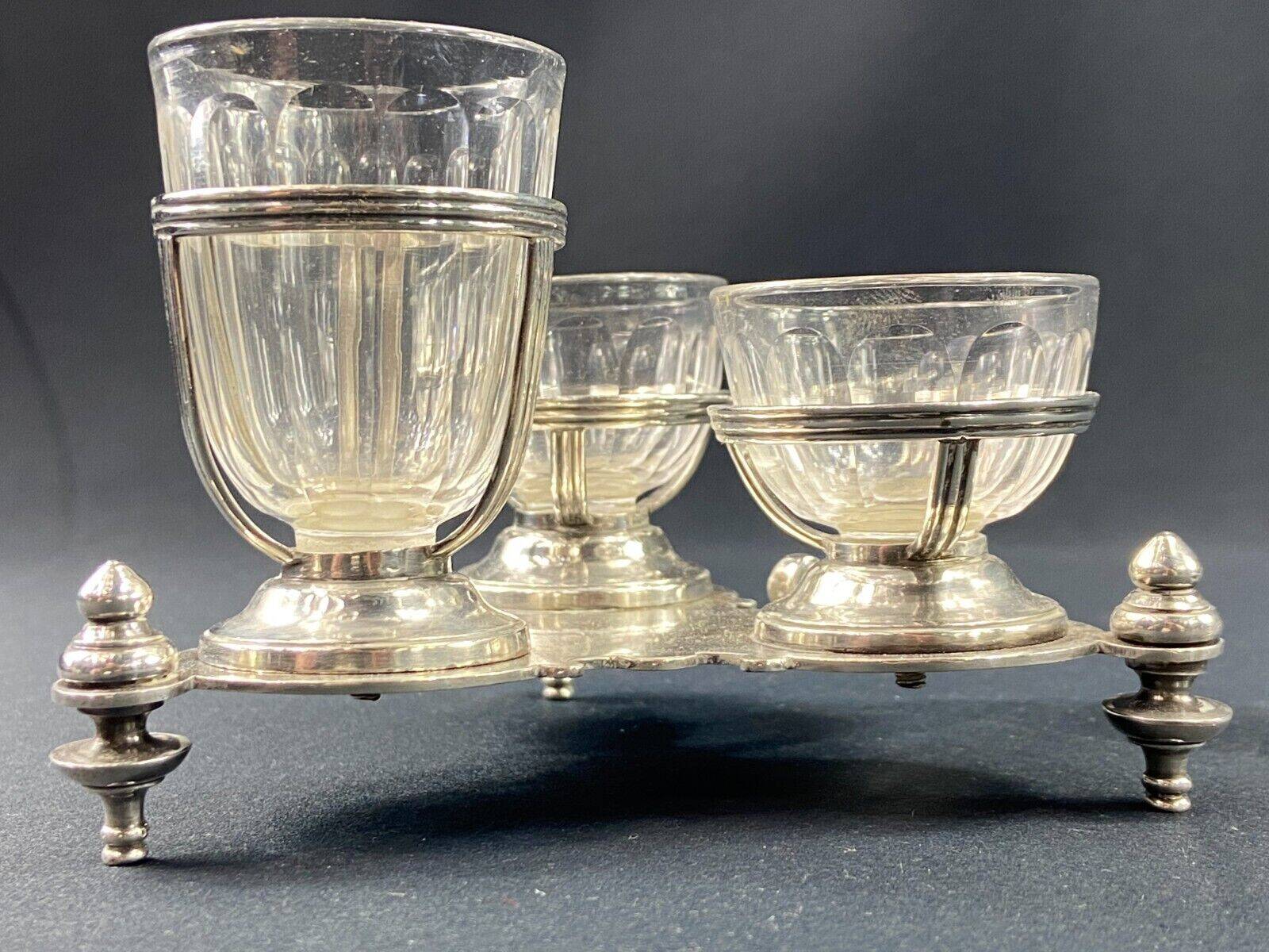 Porte salerons moutardier métal argenté et cristal XIXe décor coquille Louis XV