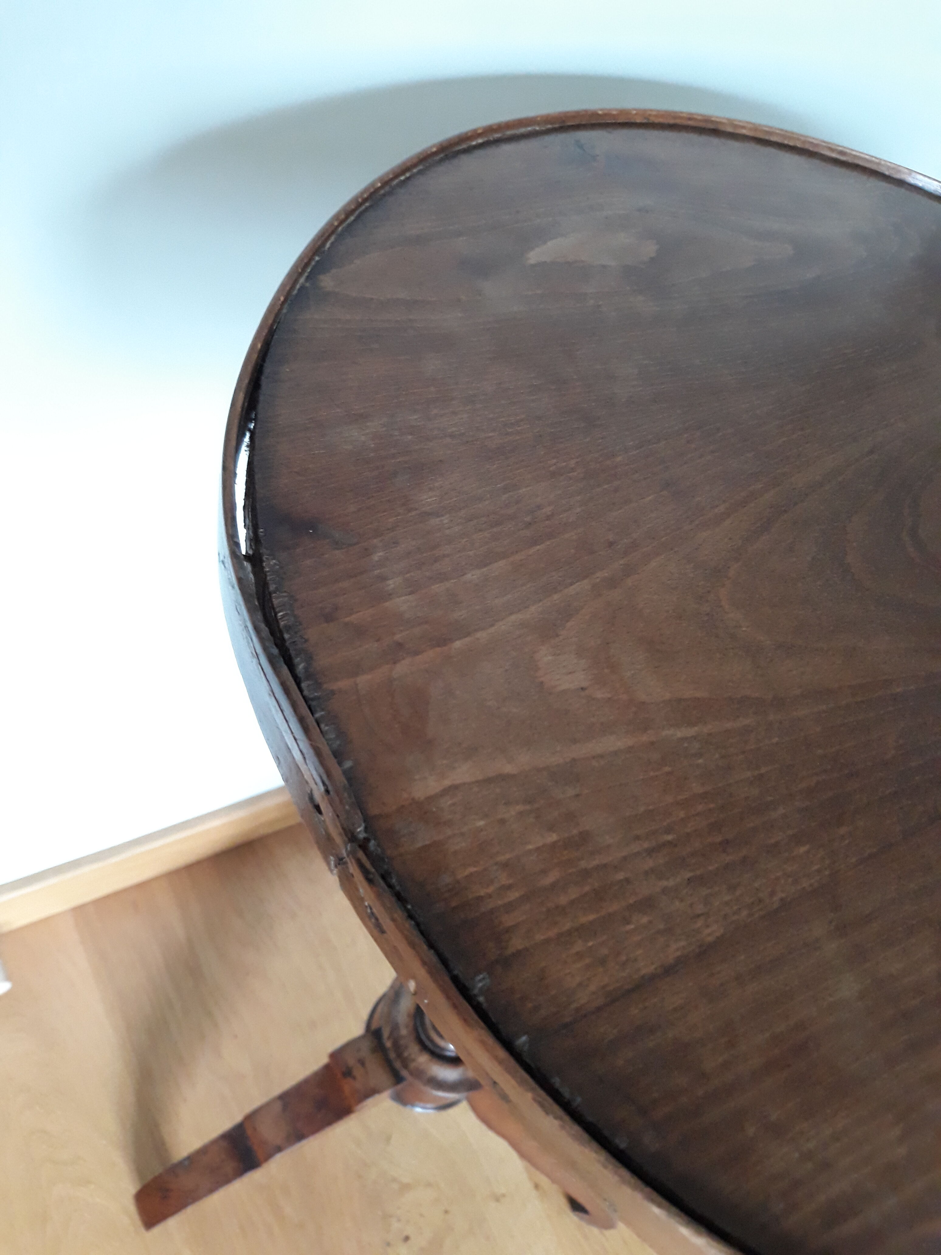 Solid wood side table with spiral base