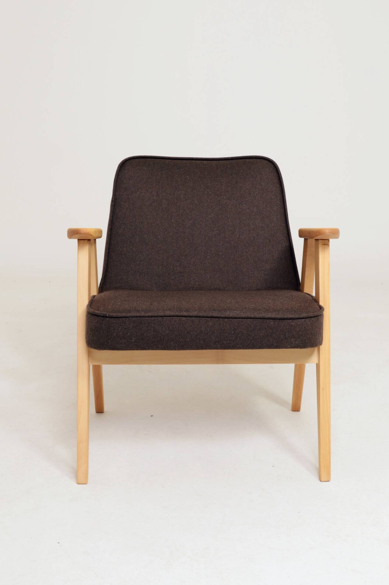Fauteuil rétro en tissu en laine cacao, bois de hêtre naturel