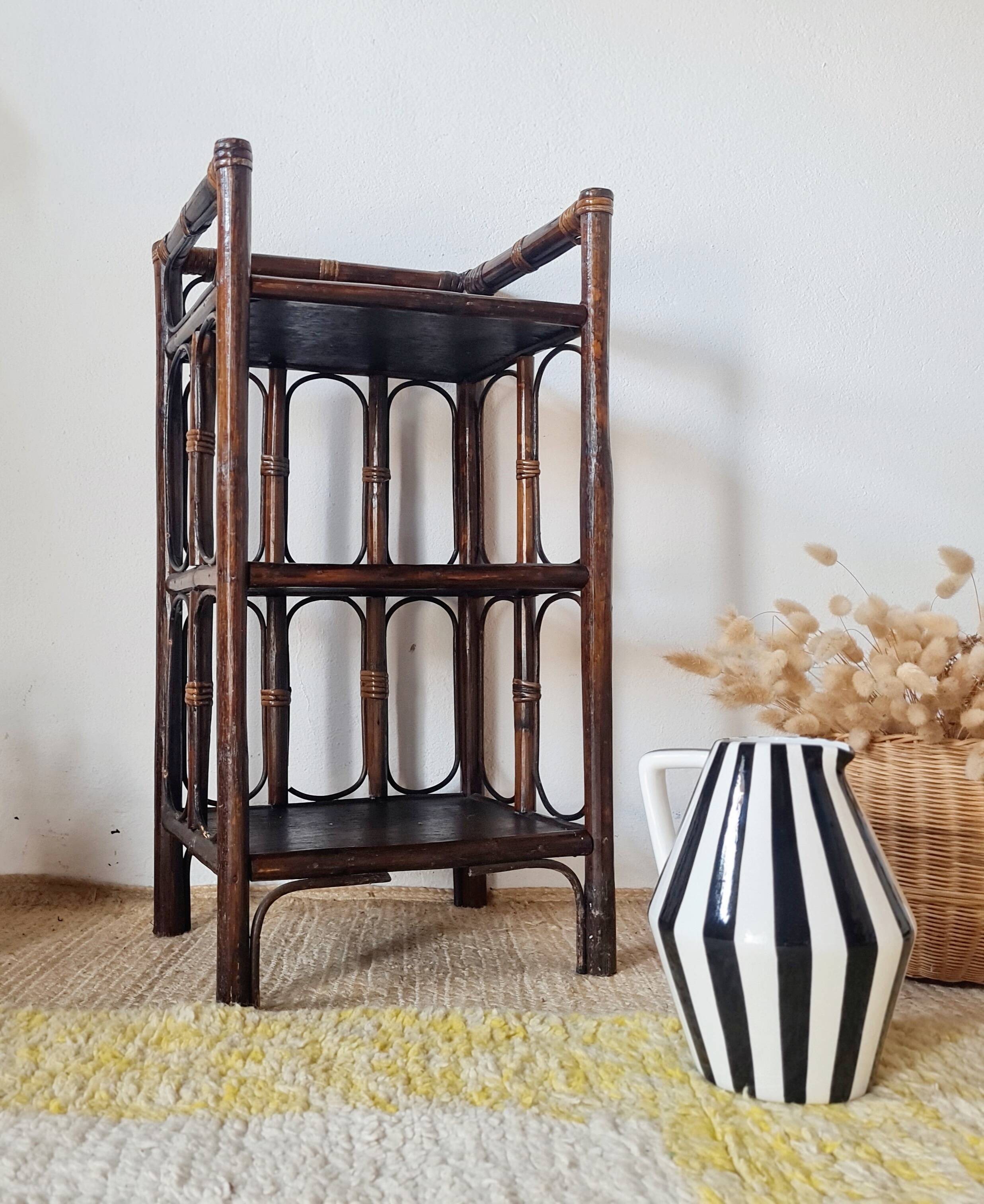 Small antique library in varnished dark oak rattan.