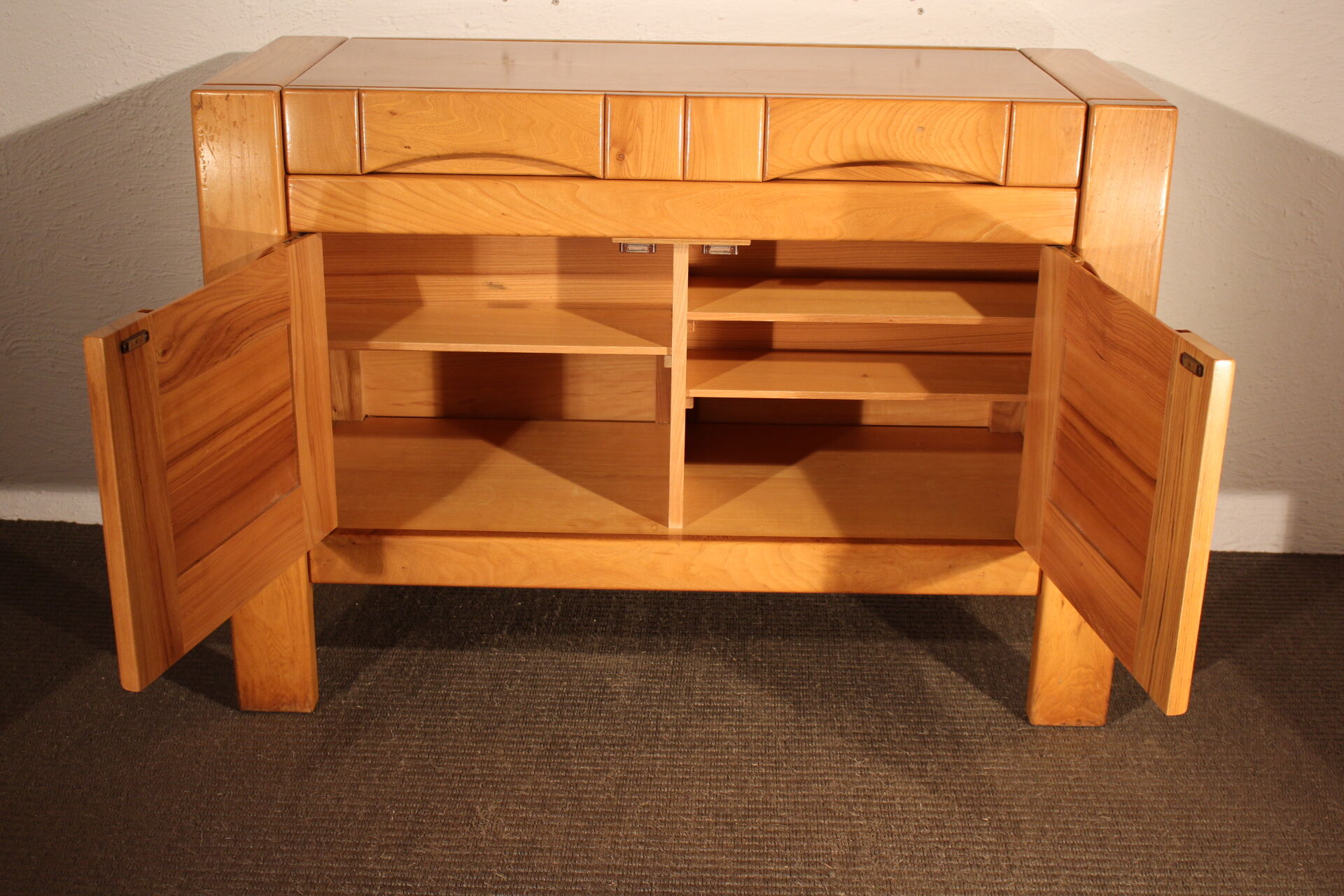 Bar furniture of the house regain