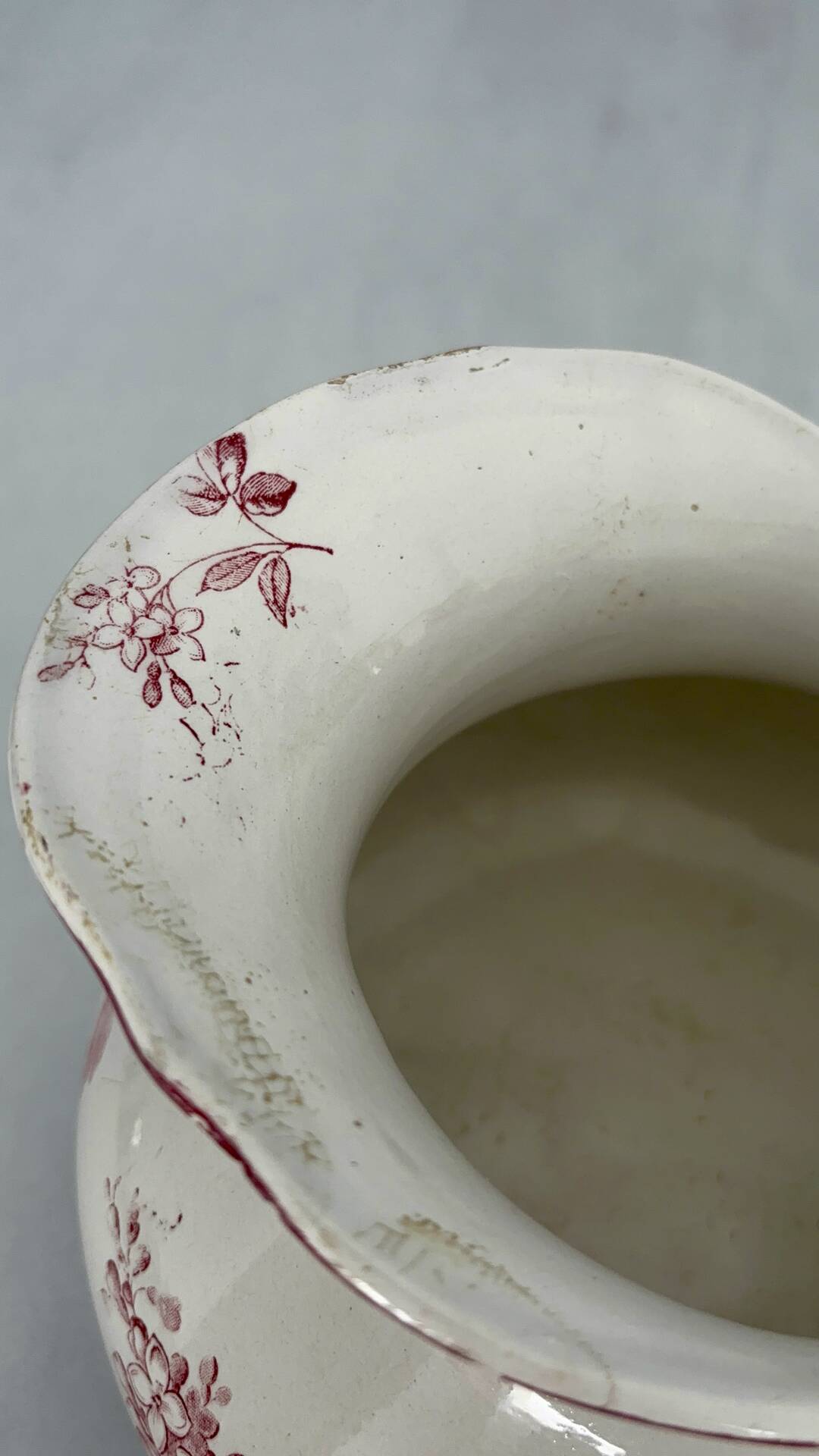 Antique toilet bowl in ironstone Lilas Creil and Montereau – Pic