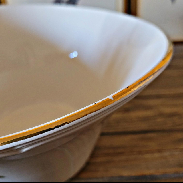 Moulin des Loups Volubilis Salad Bowl (blue flowers, gold rim)