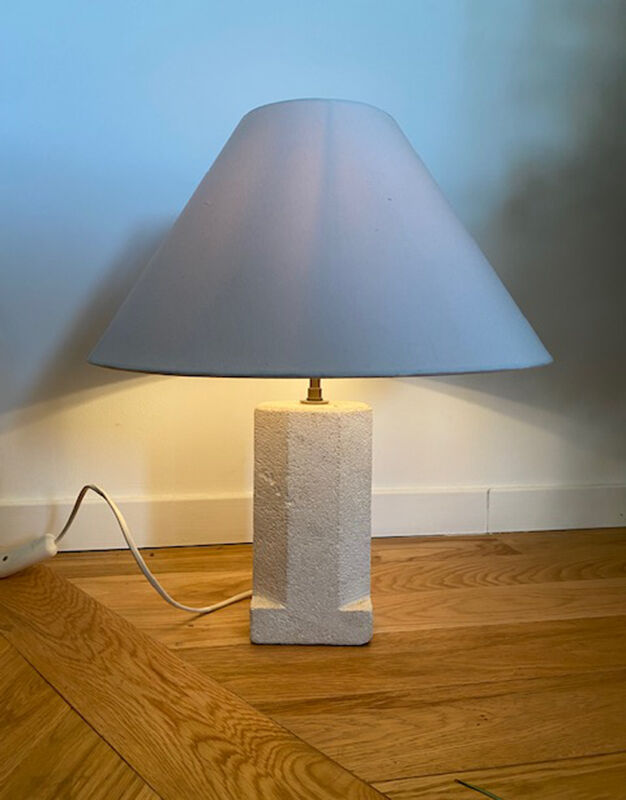 Stone lamp