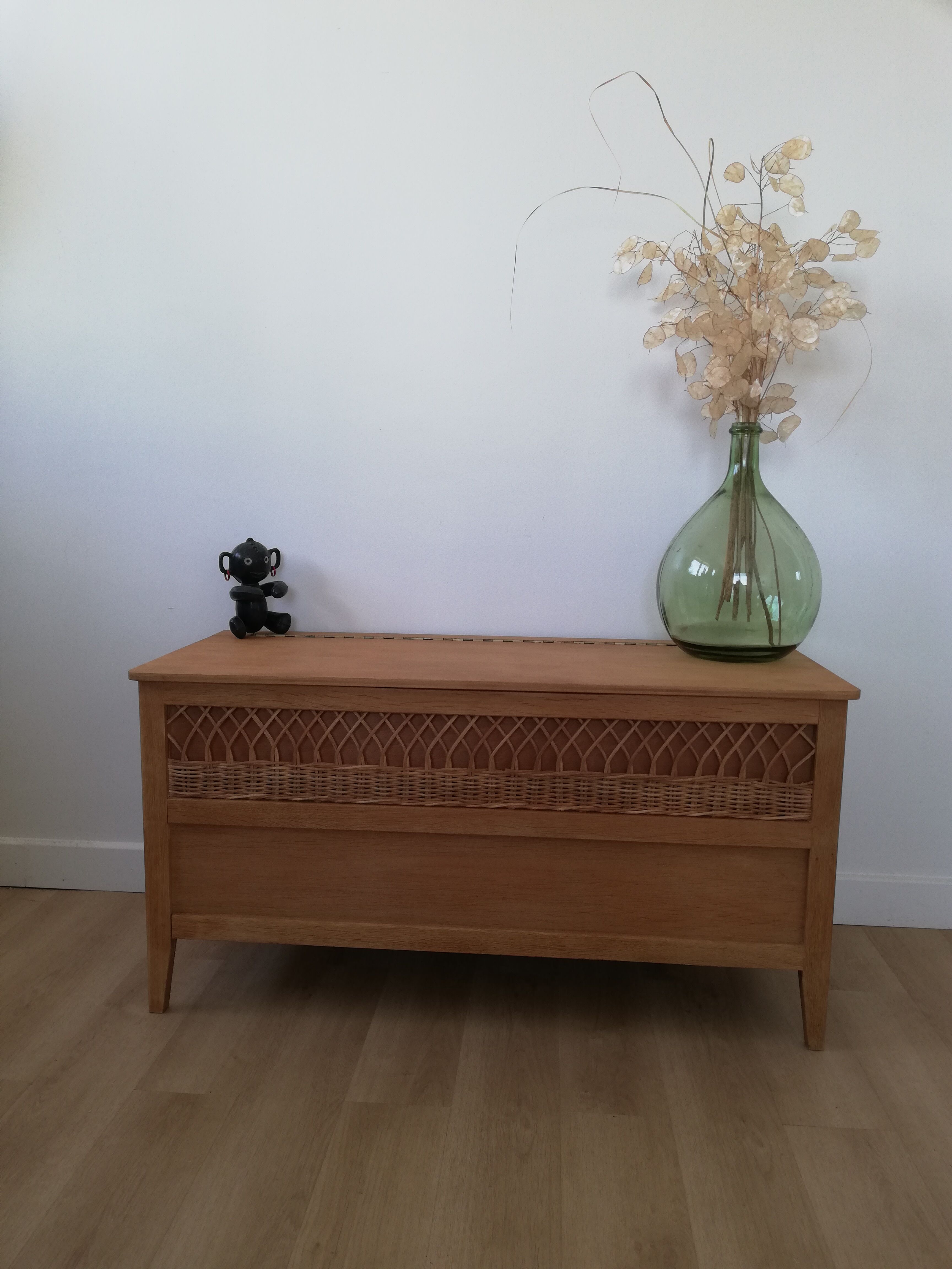 Coffre en rotin vintage