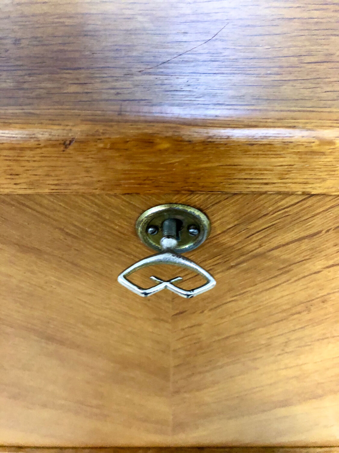 Scandinavian buffet secretary