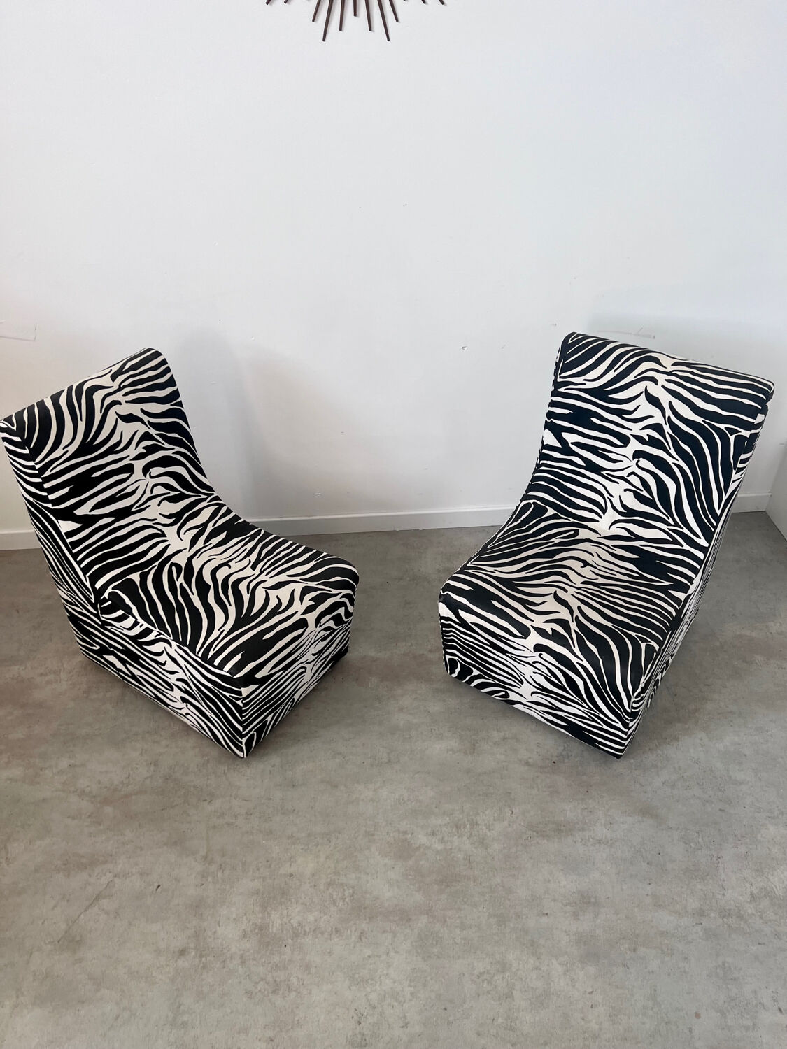 Lot 2 armchairs heating vintage zebra / design 70s
