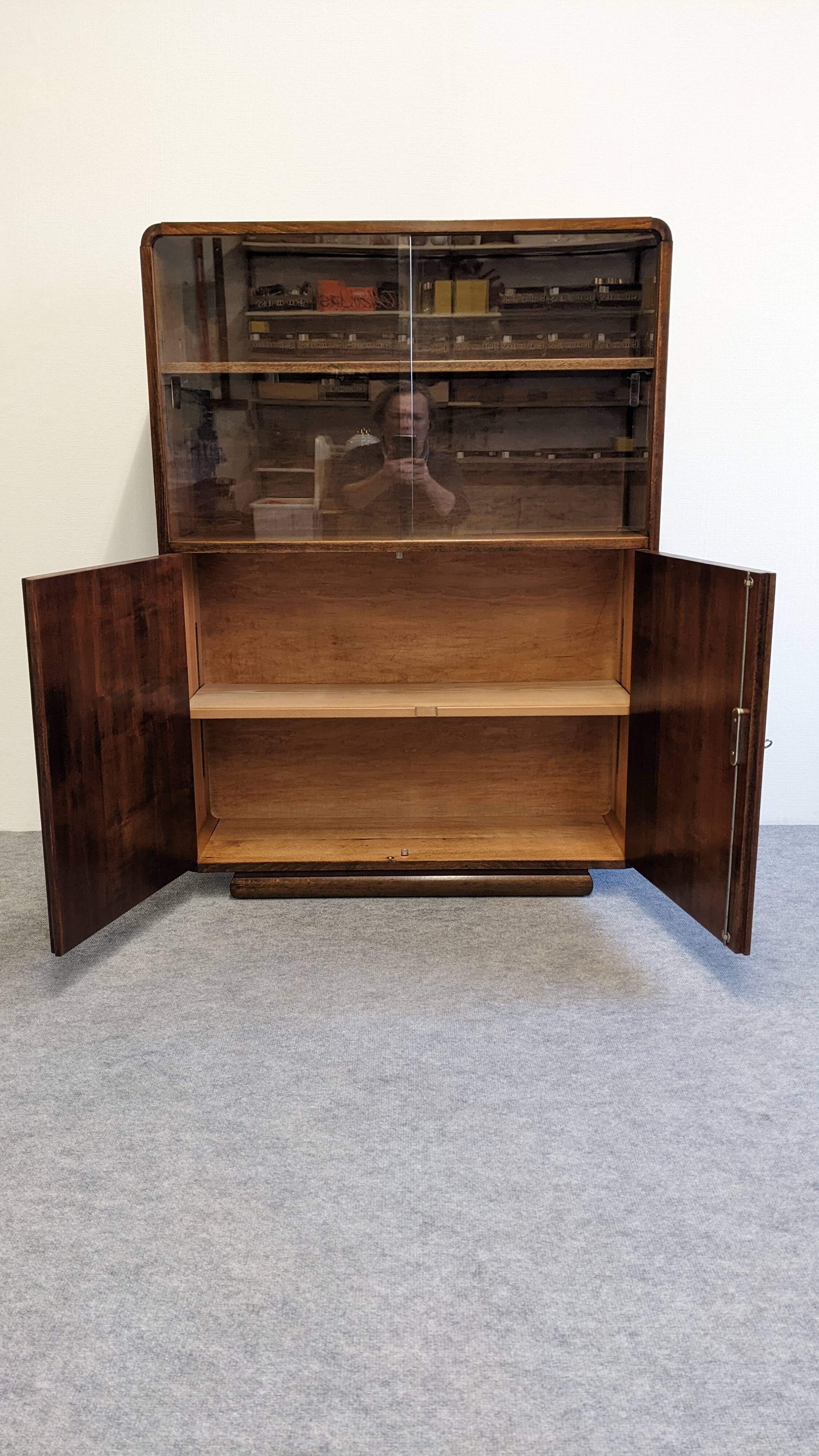 Art Deco style showcase circa 1950