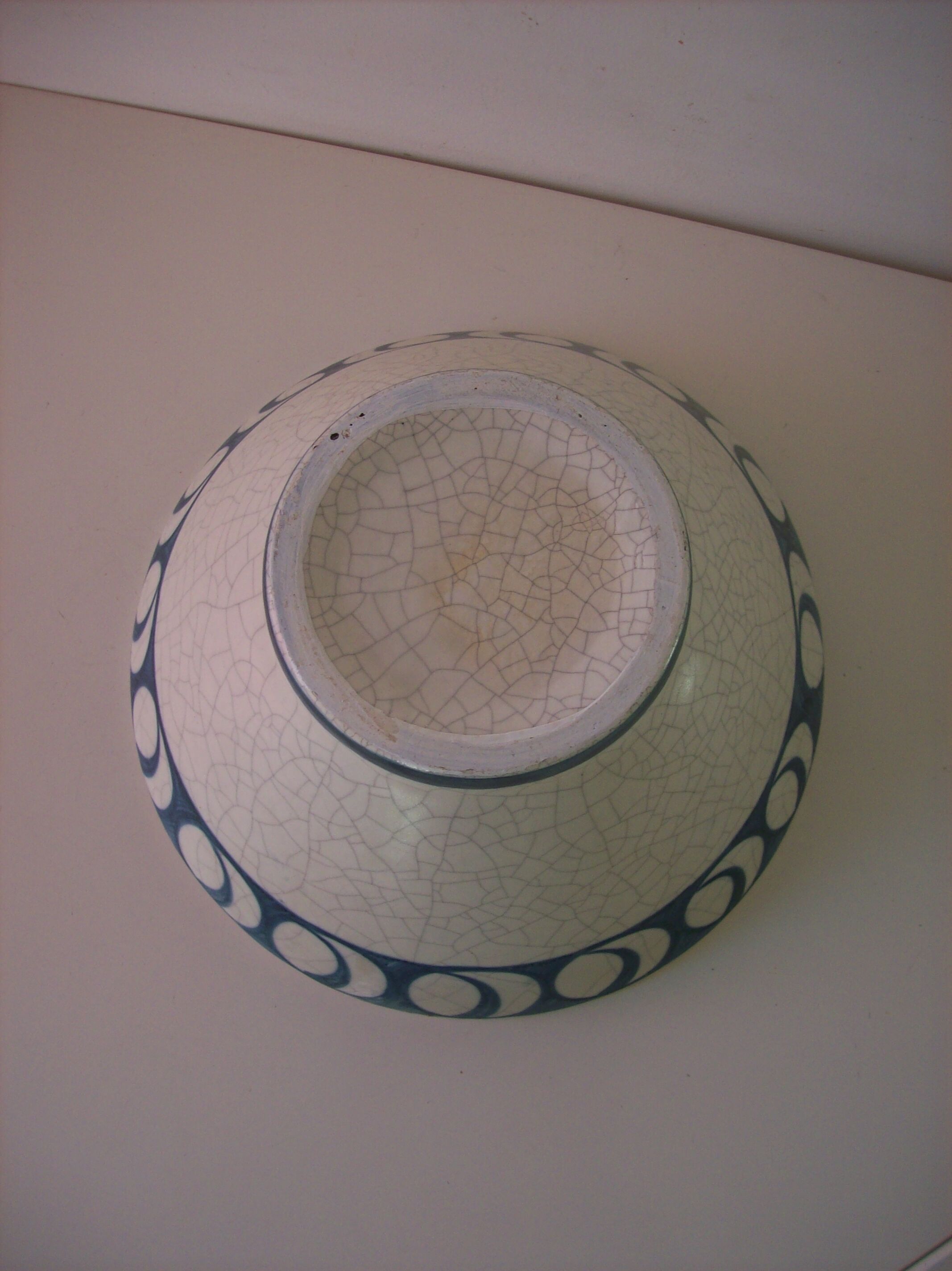 Ceramic salad bowl