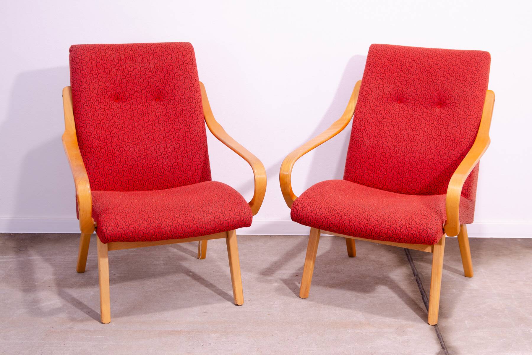 Paire de fauteuils vintage de Jaroslav Šmídek pour JITONA, 1960