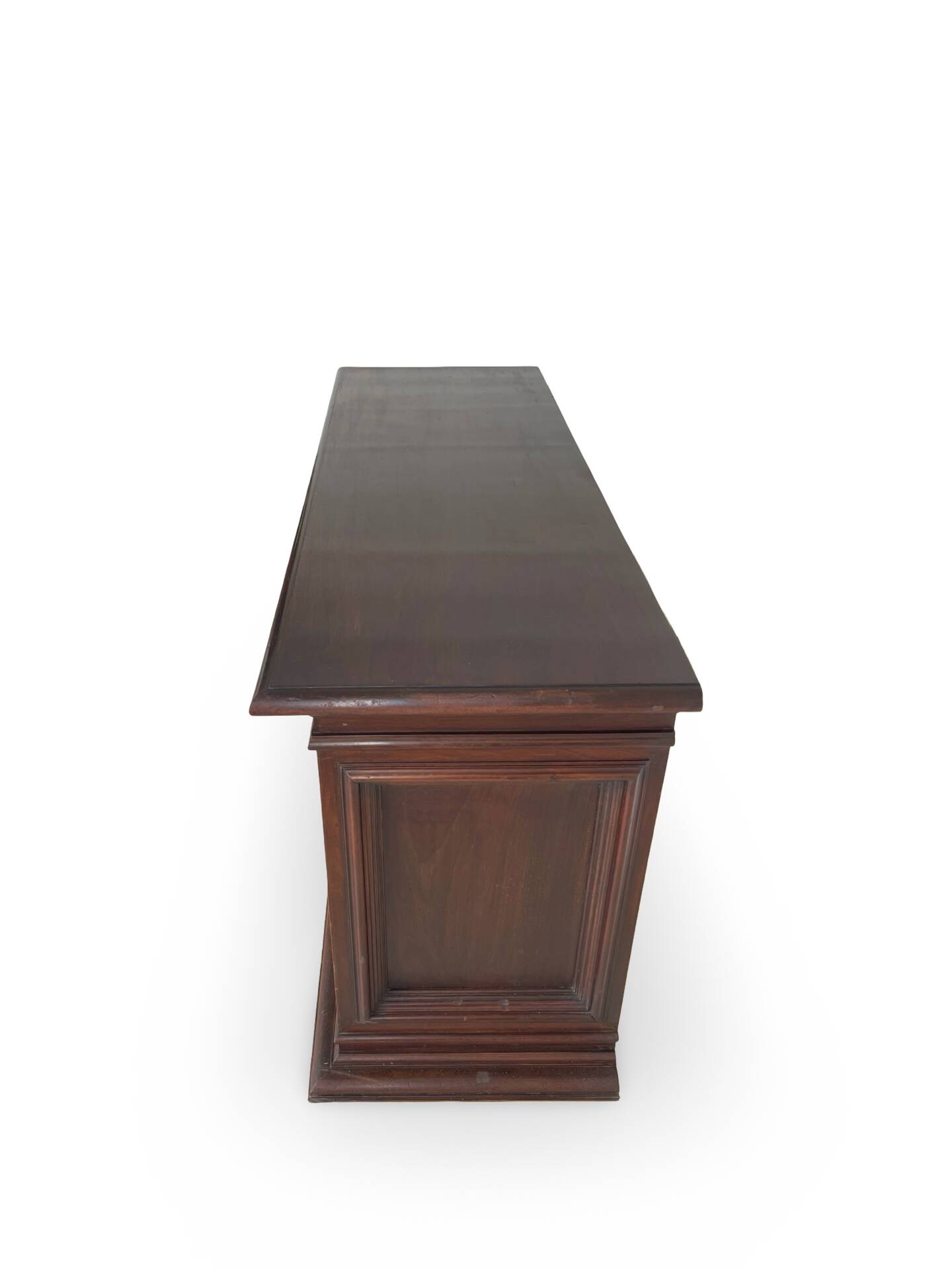 The high-quality Italian Renaissance Revival credenza, 1920s/1930s