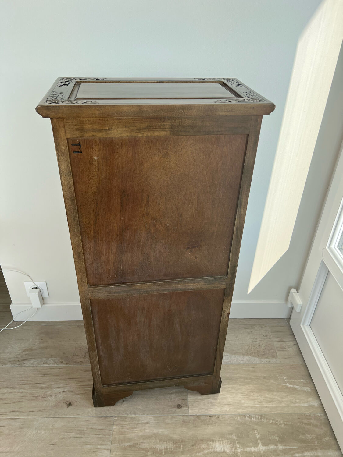 Carved wooden chiffonnier