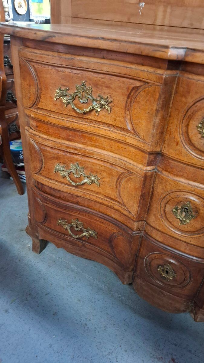 Commode XVIII en noyer