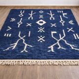Magnificent handmade rug 250cm x 300cm