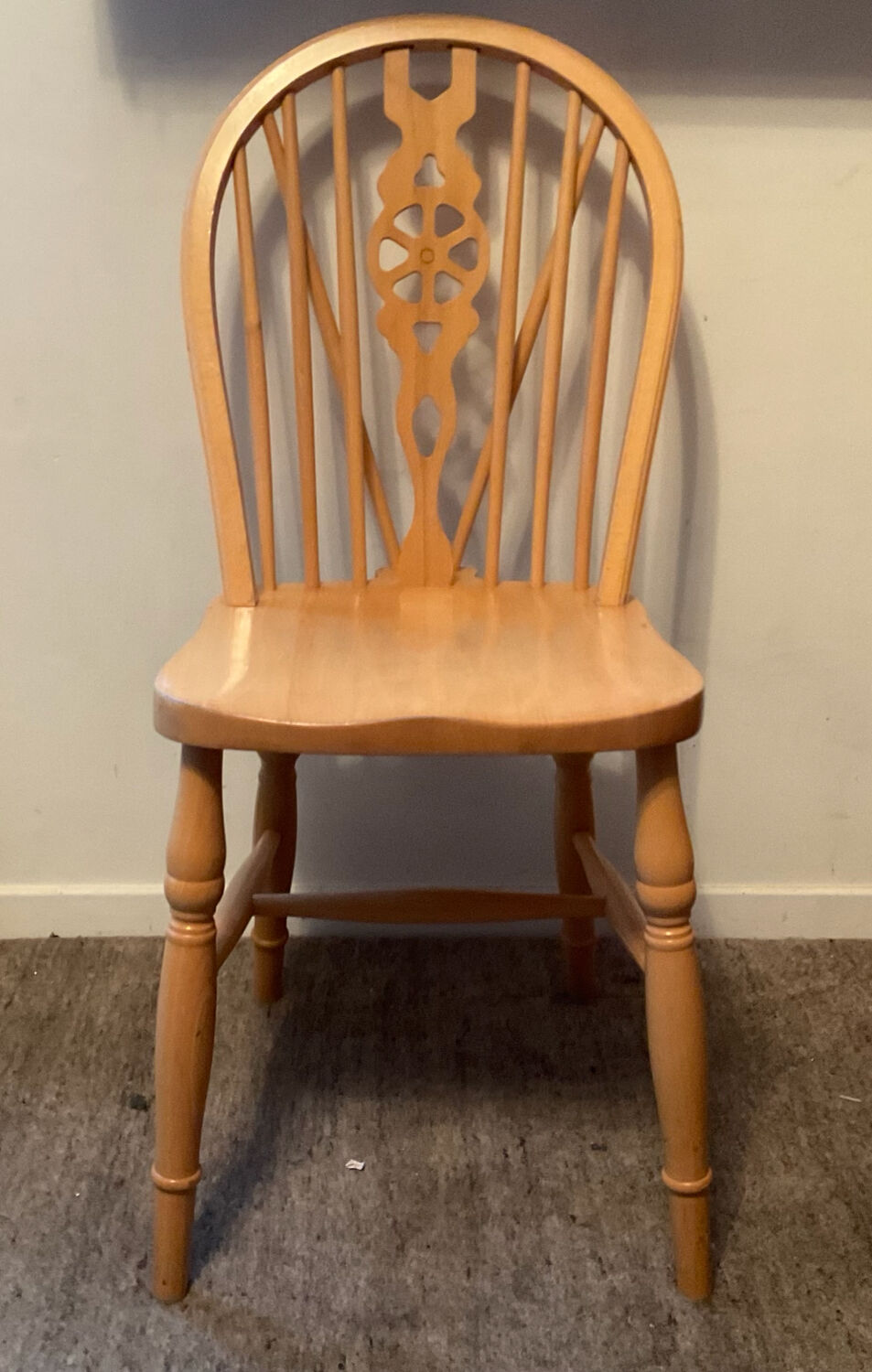 Set of 6 Dutch chairs in solid beech wood.