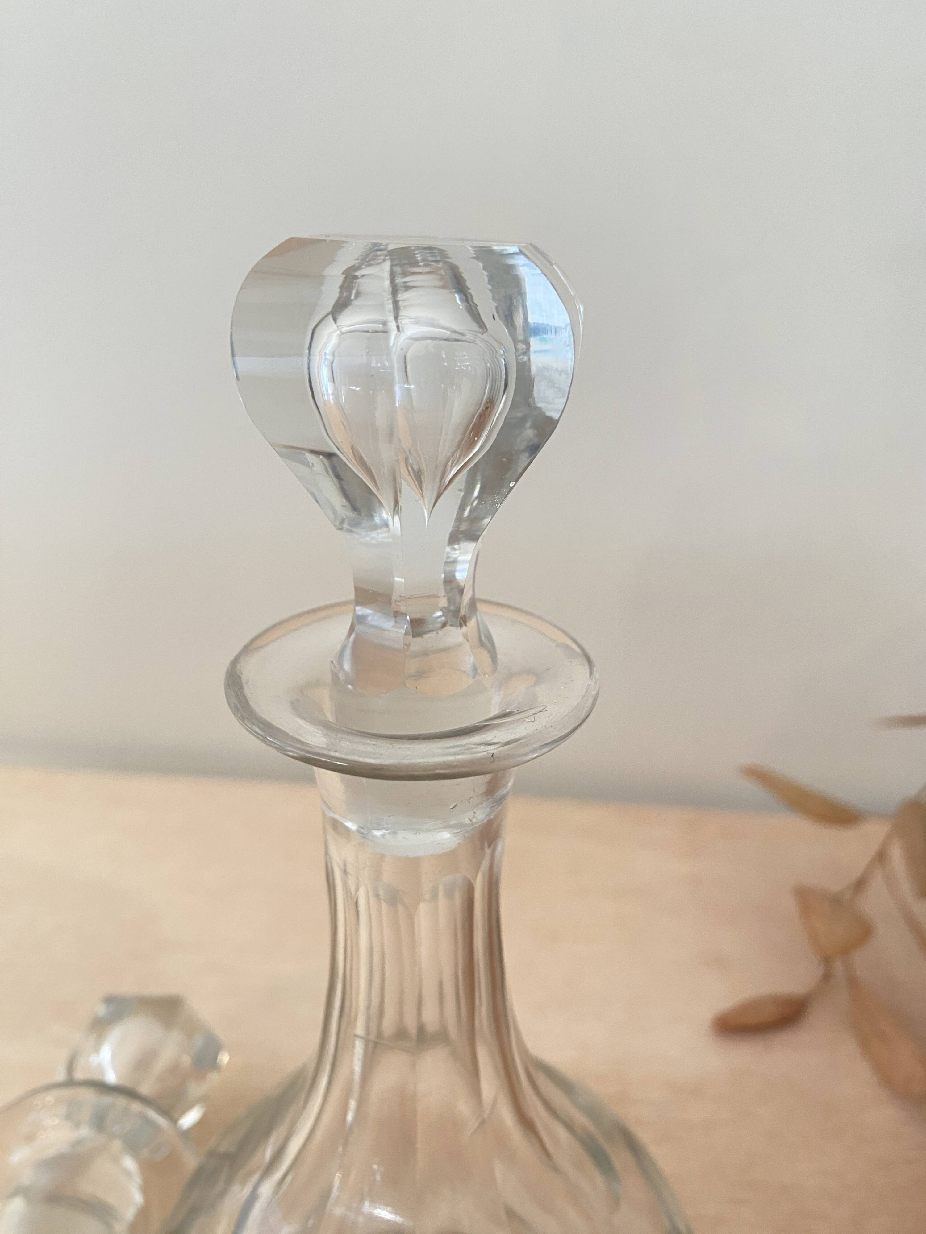 Pair of enamel graduation topettes