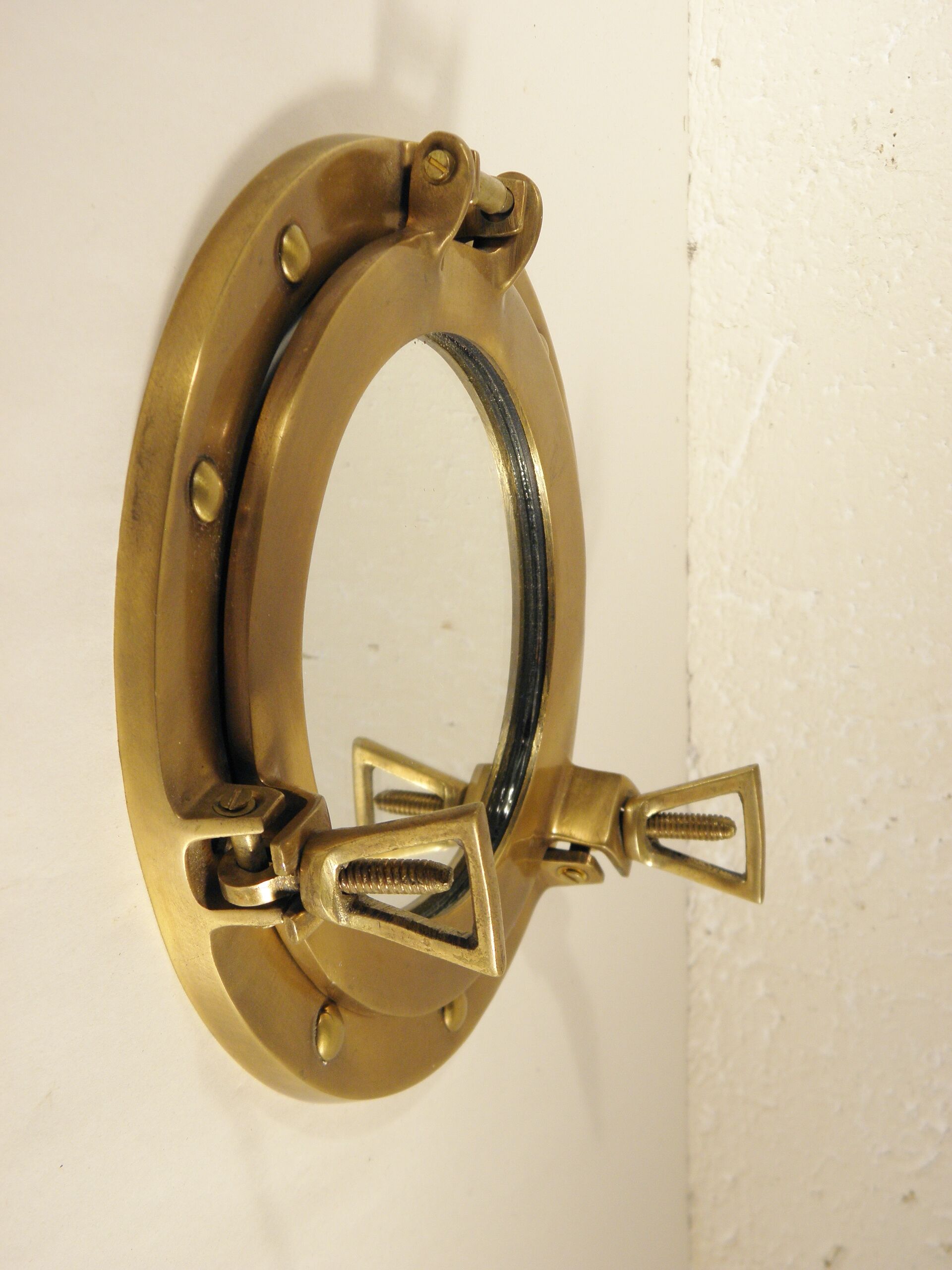 Mirror "porthole" in brass 18 cm