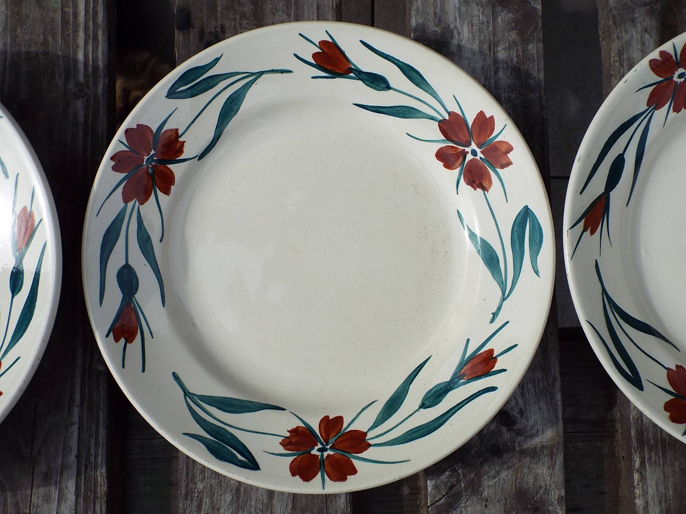 8 flat plates Terre de Fer Longchamp model Christiane