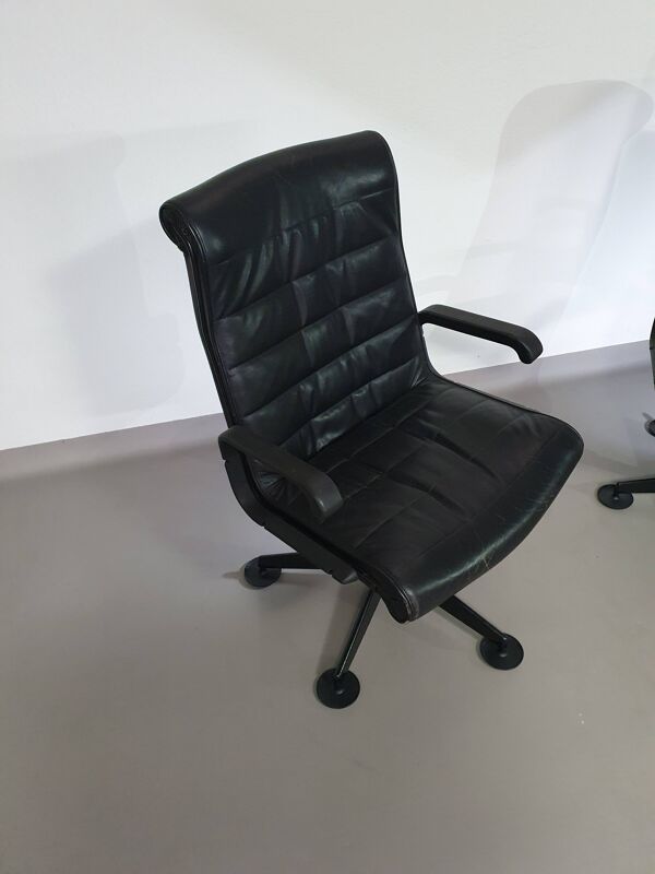 Martin Visser Ensemble de quatre chaises Se03 pour T'spectrum, Pays-Bas années 1960, base fixe.